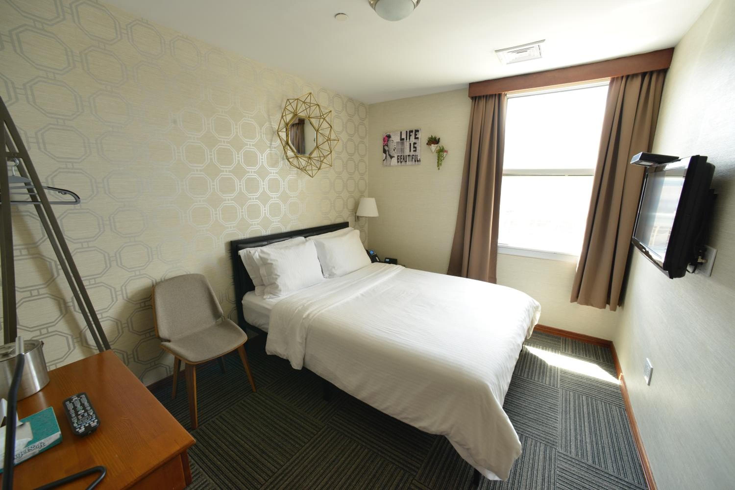 Hotel Mimosa — 8