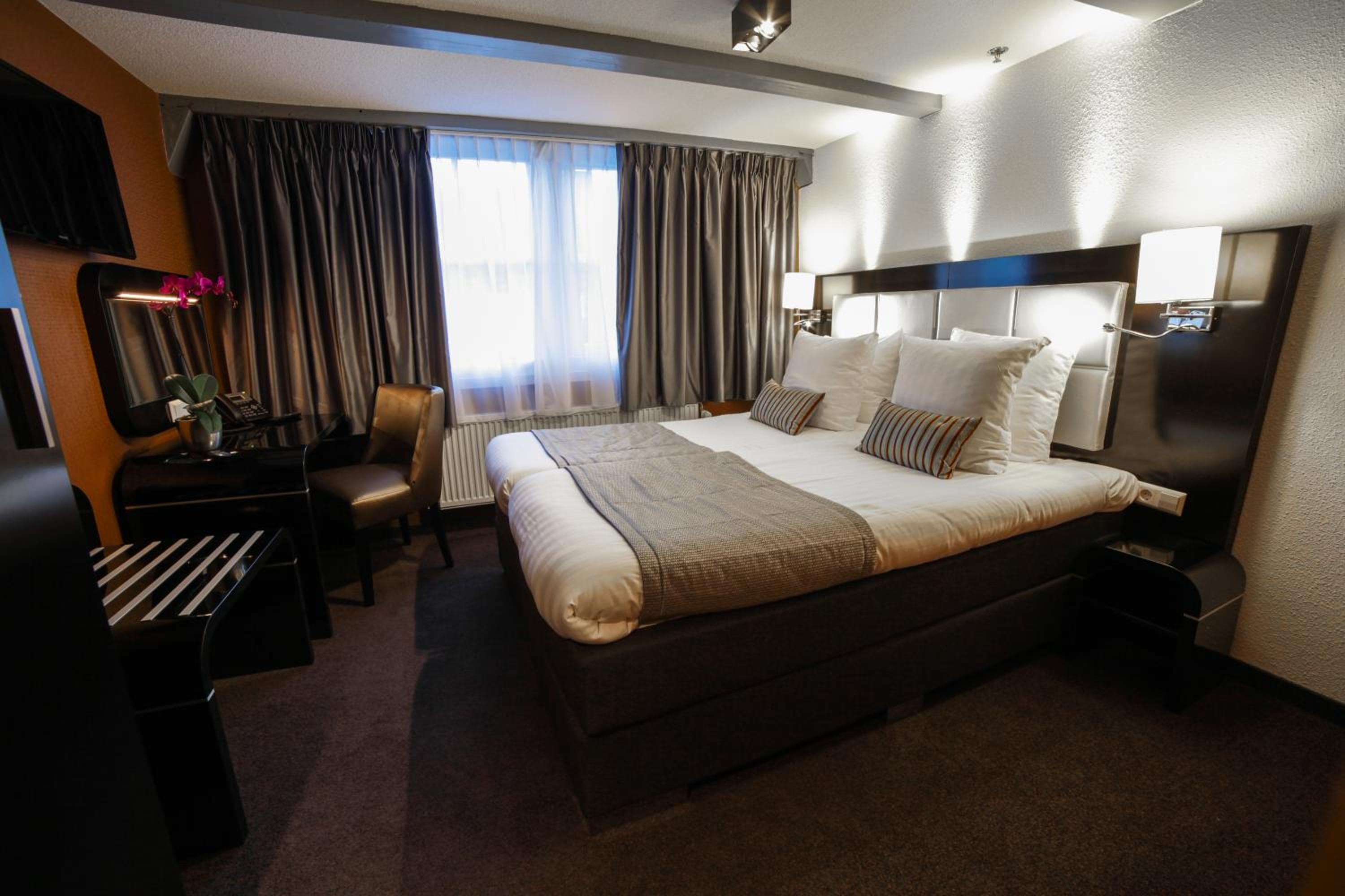 Hotel Mansion — 25