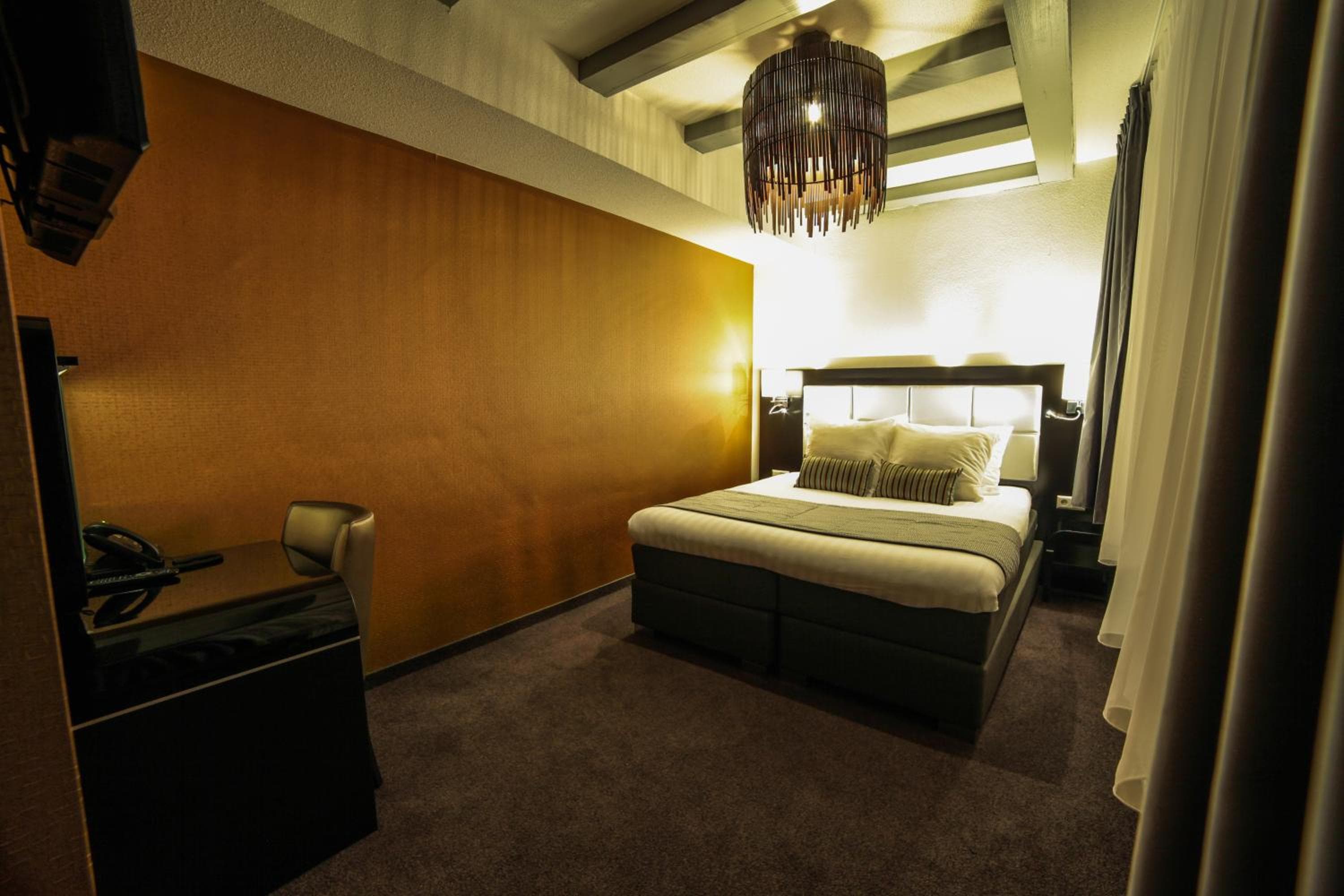 Hotel Mansion — 29