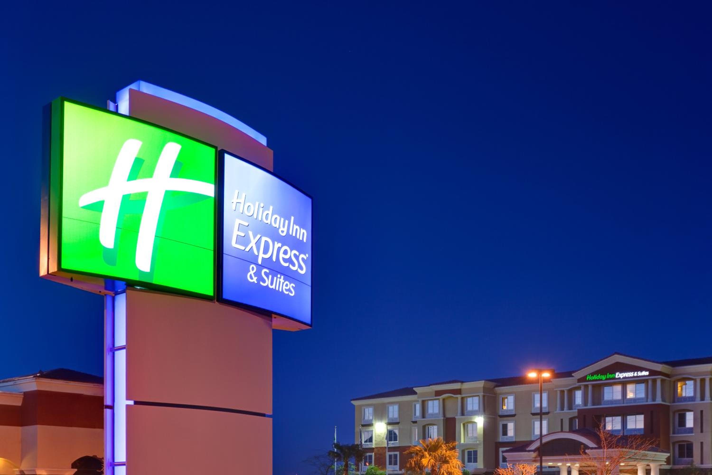 Holiday Inn Express & Suites Las Vegas SW Springvalley, un hotel IHG — 10