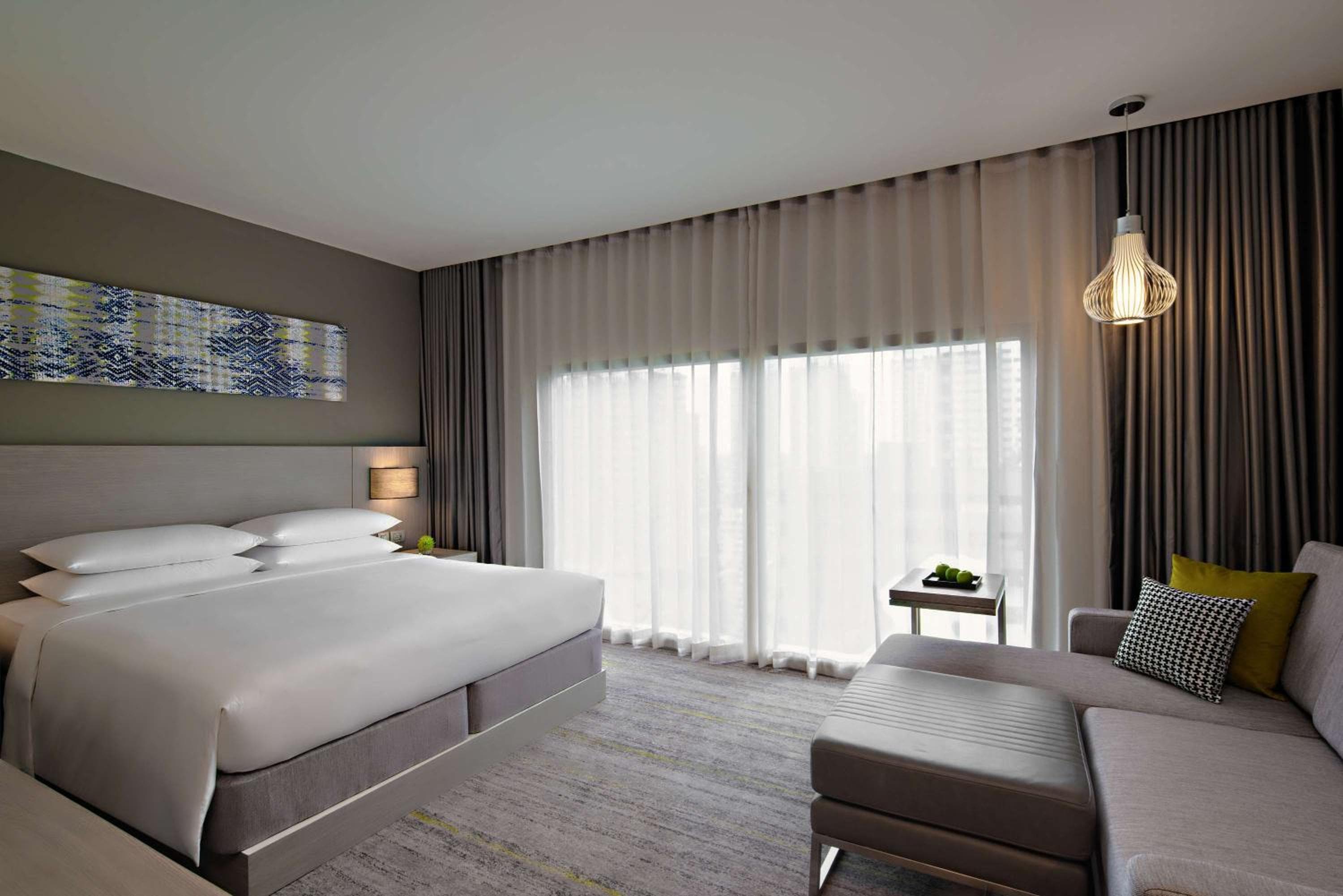 Hyatt Place Bangkok Sukhumvit 24 — 6