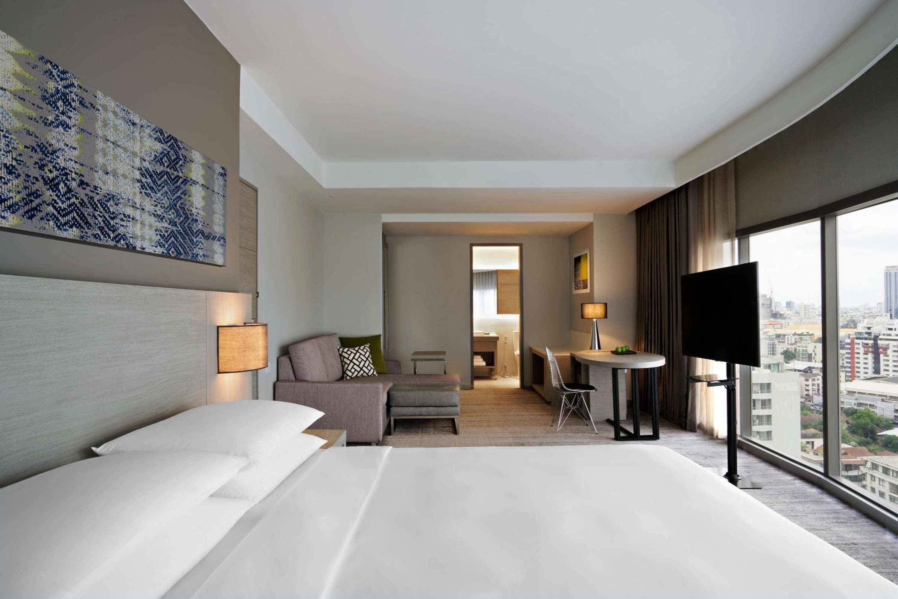 Hyatt Place Bangkok Sukhumvit 24 — 8