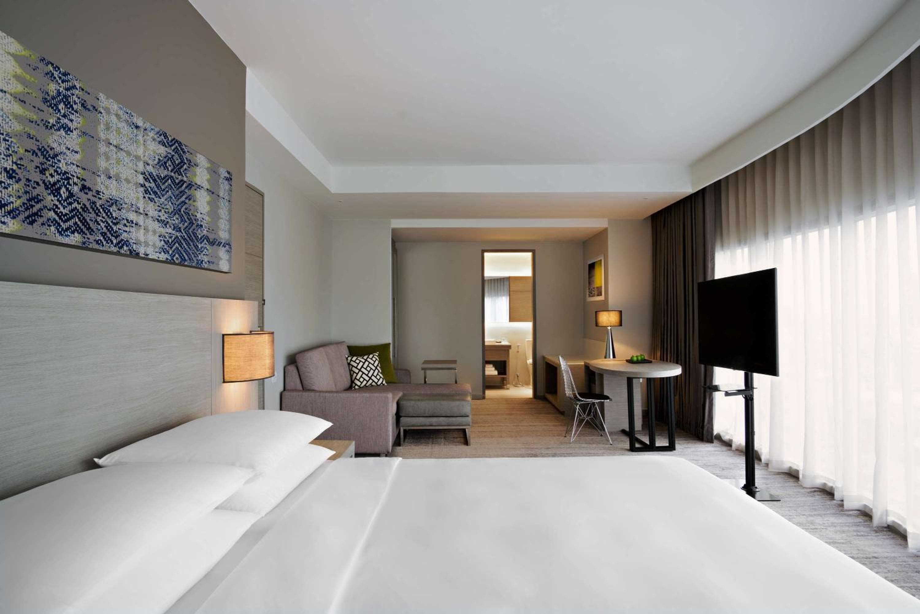 Hyatt Place Bangkok Sukhumvit 24 — 16