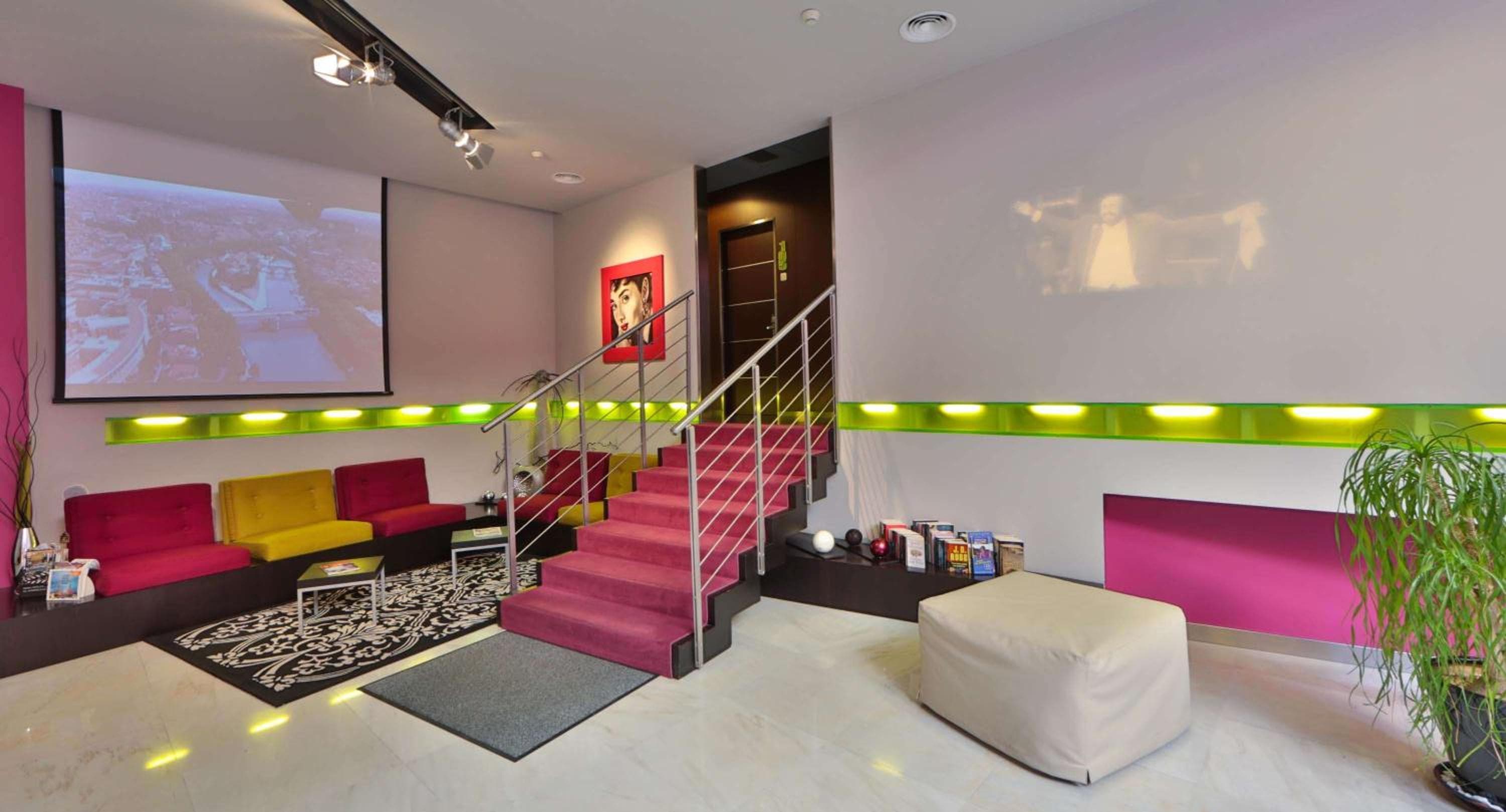 Best Western Cinemusic Hotel — 14