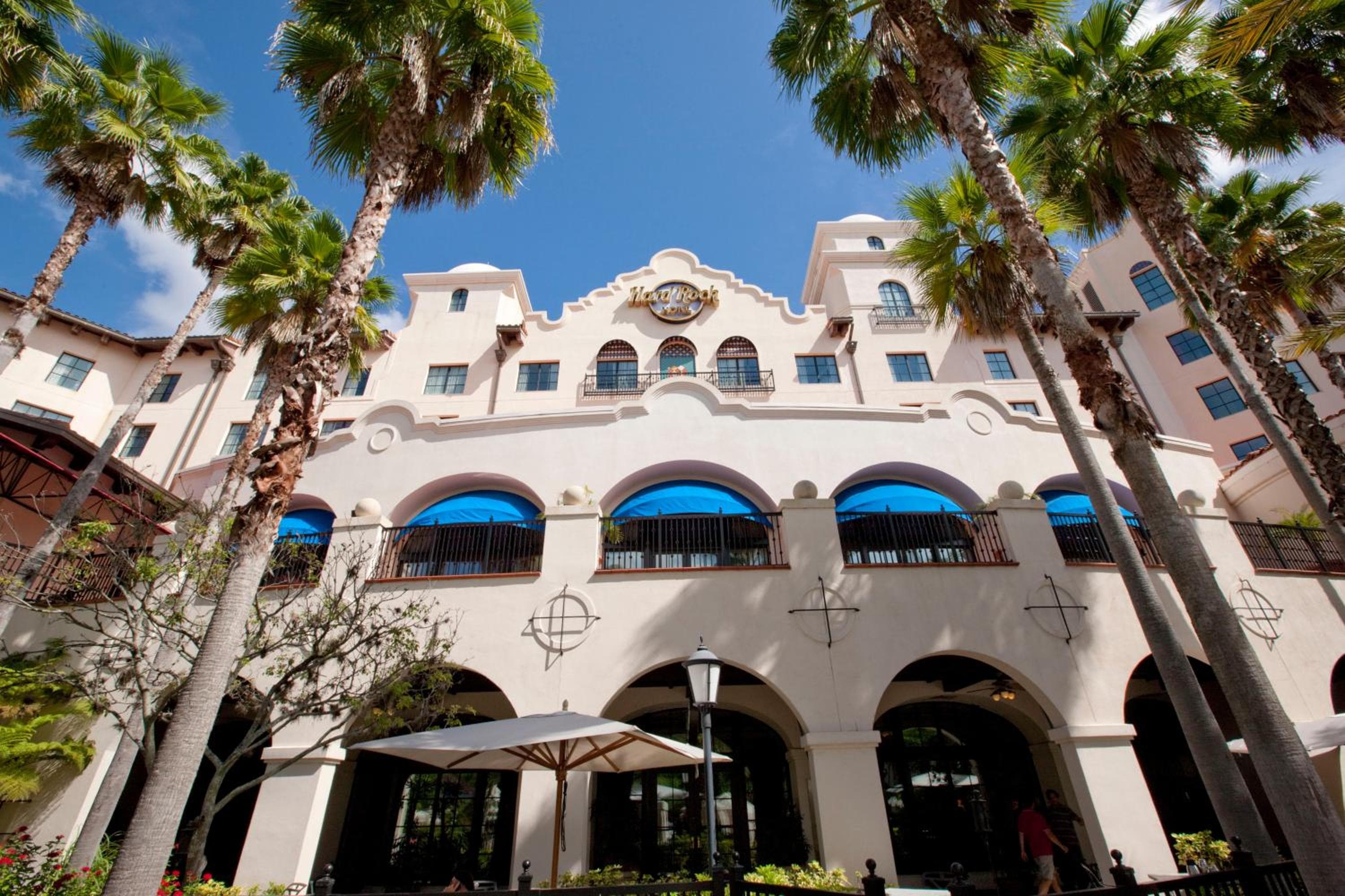 Universal's Hard Rock Hotel® — 16