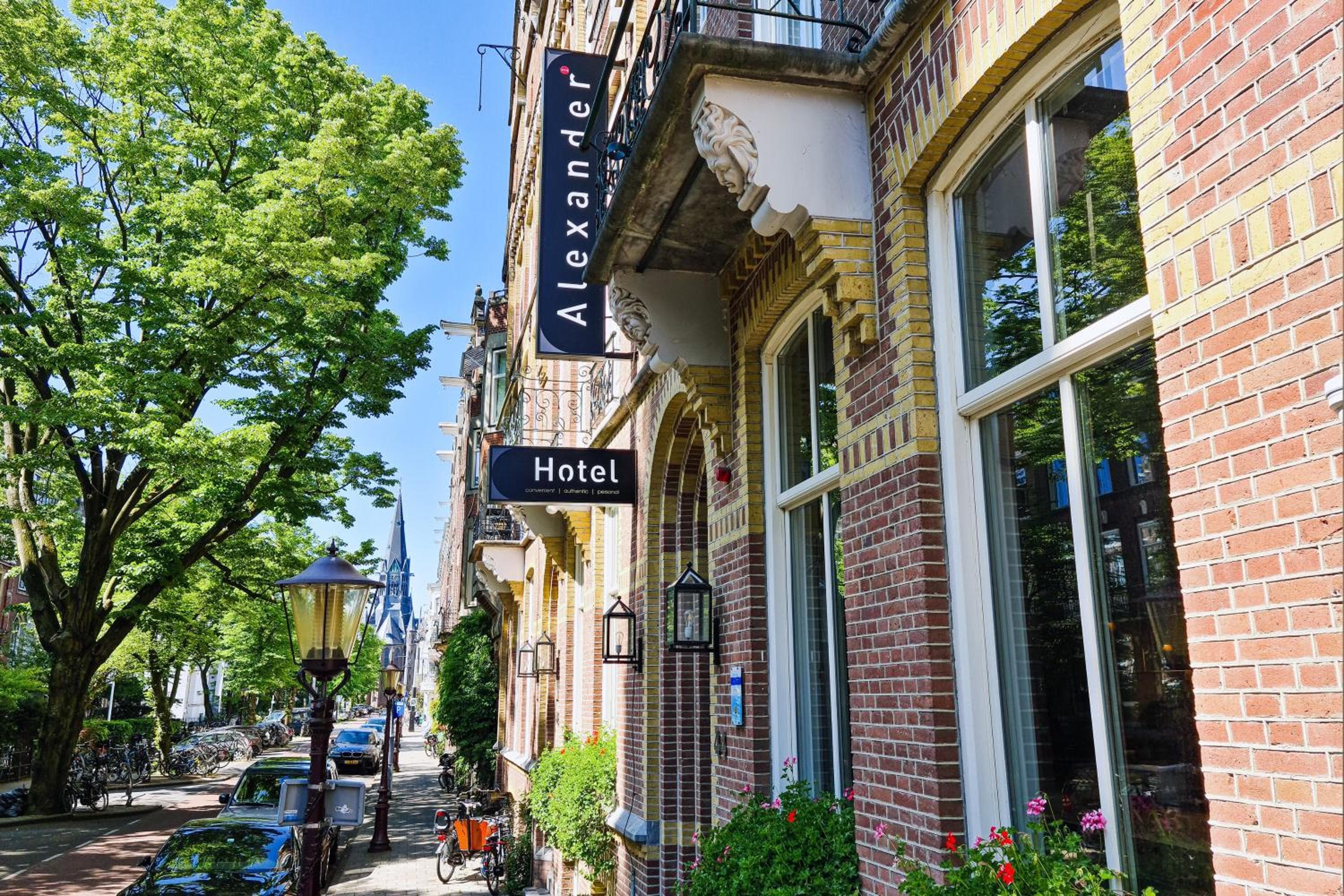 Hotel Alexander — 1