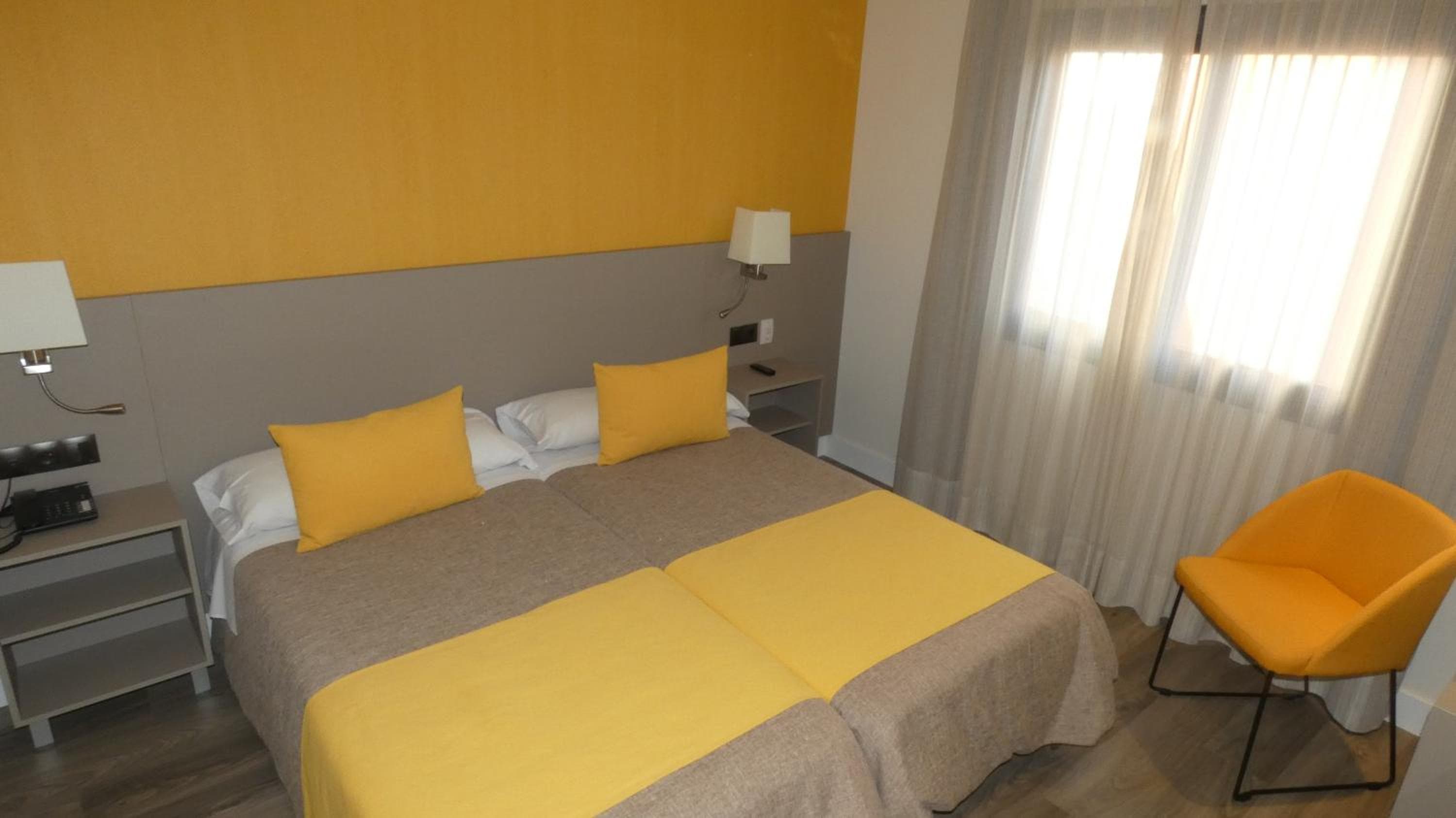 Hotel Zeus — 24
