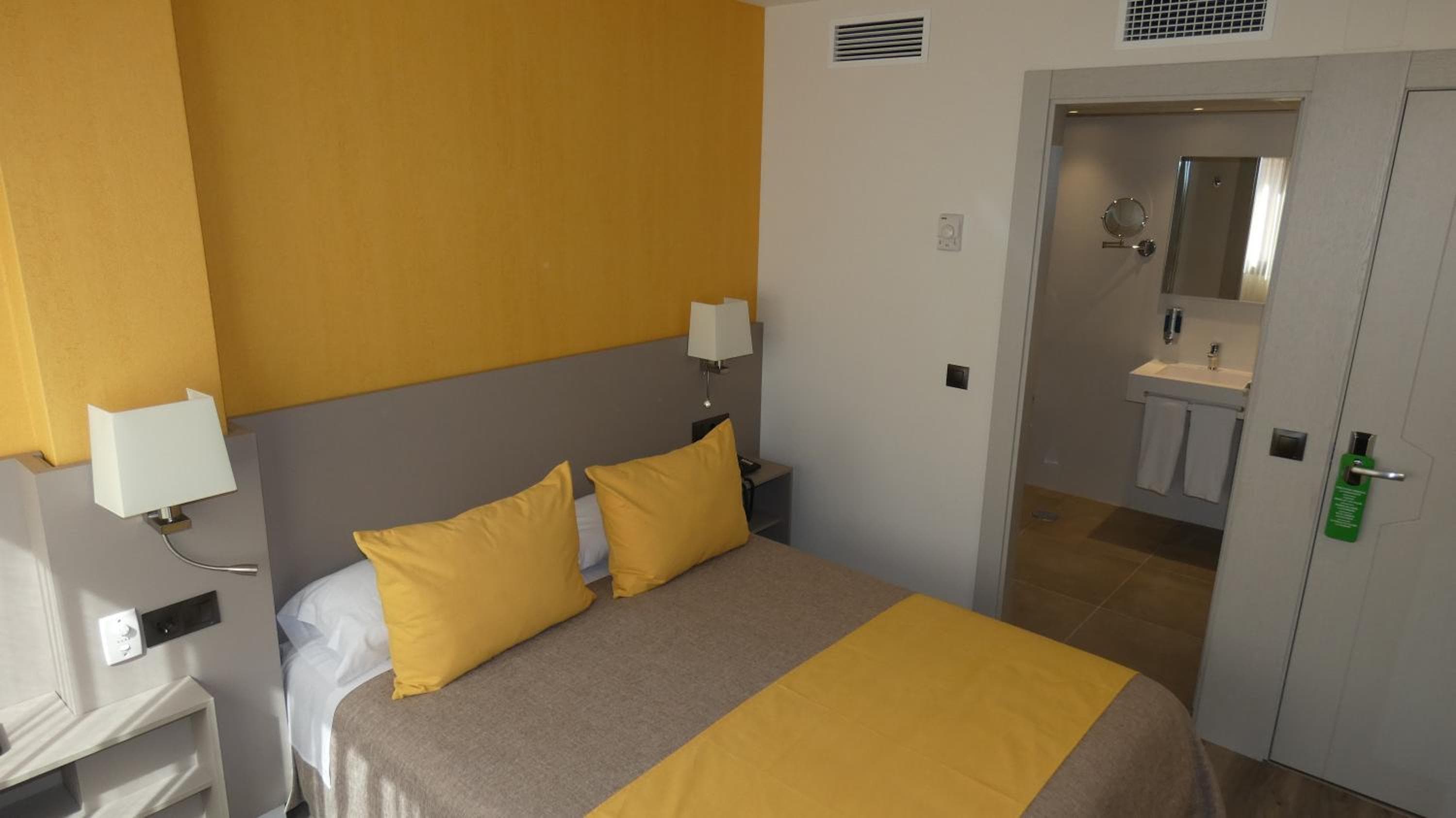 Hotel Zeus — 10