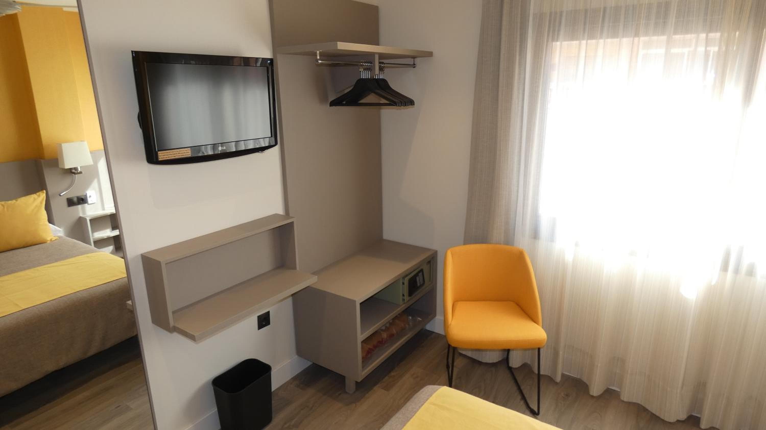 Hotel Zeus — 8