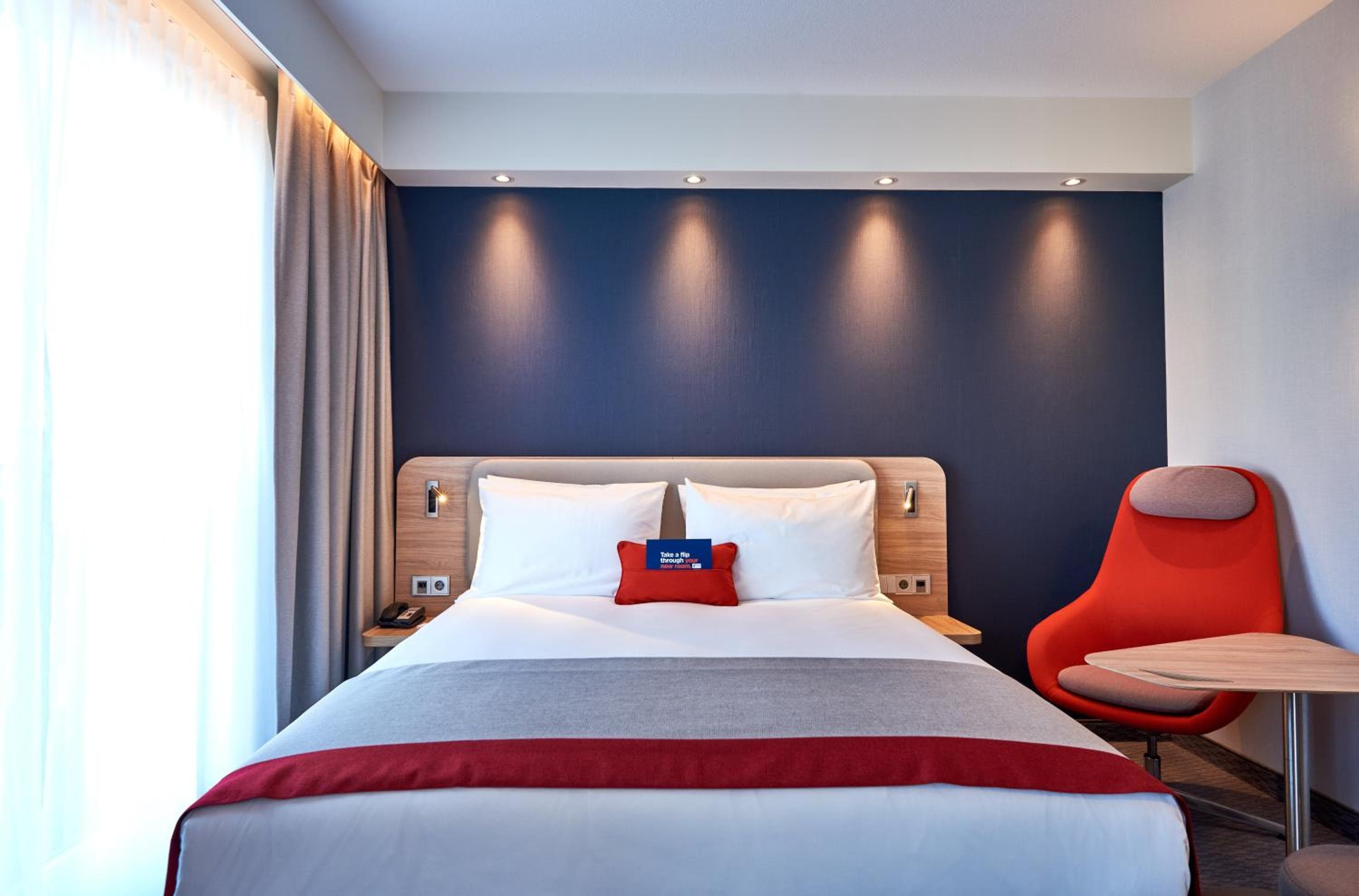 Holiday Inn Express Amsterdam - City Hall by IHG — 12