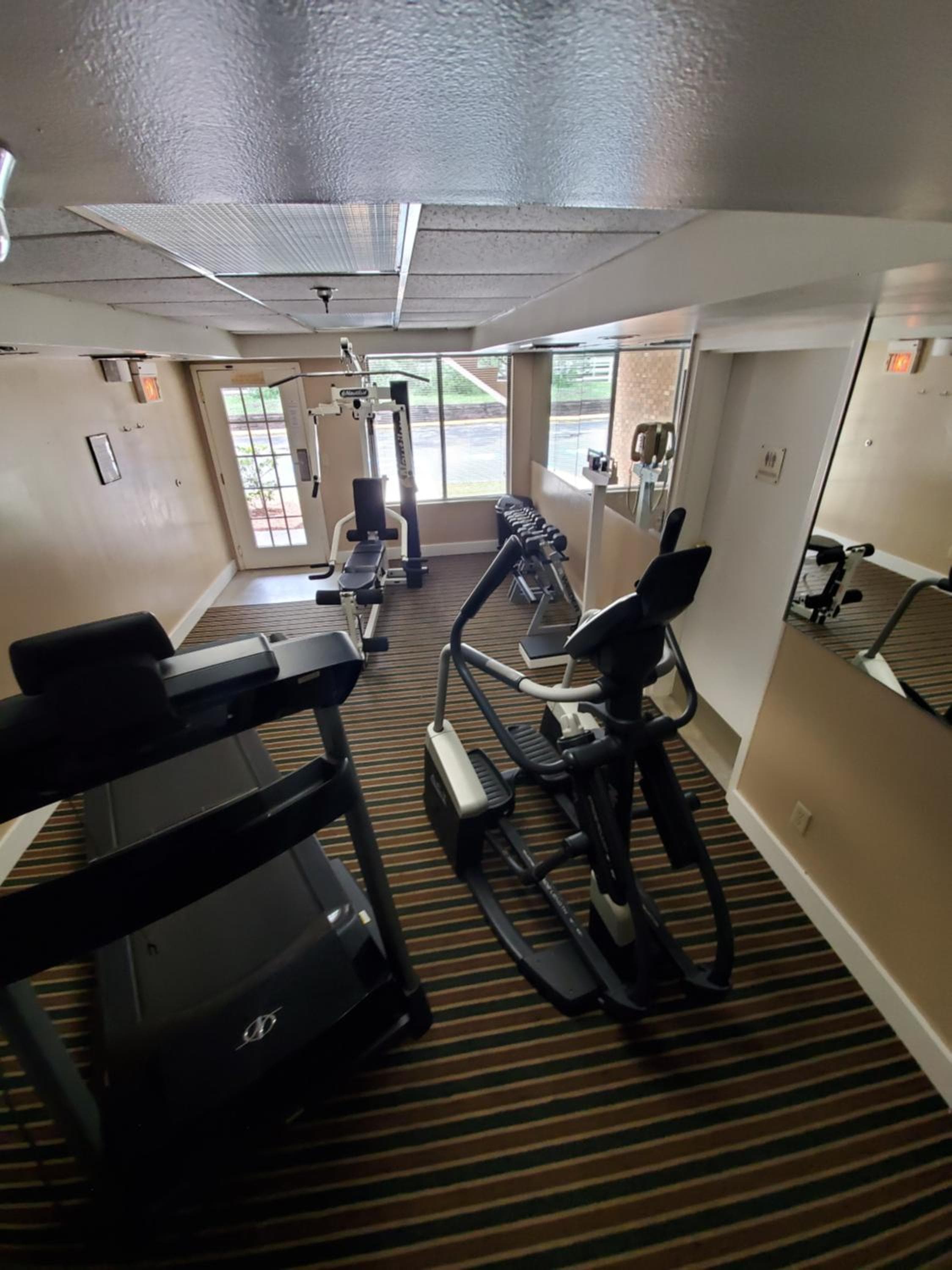 Ramada by Wyndham Temple Terrace/Tampa North — 26