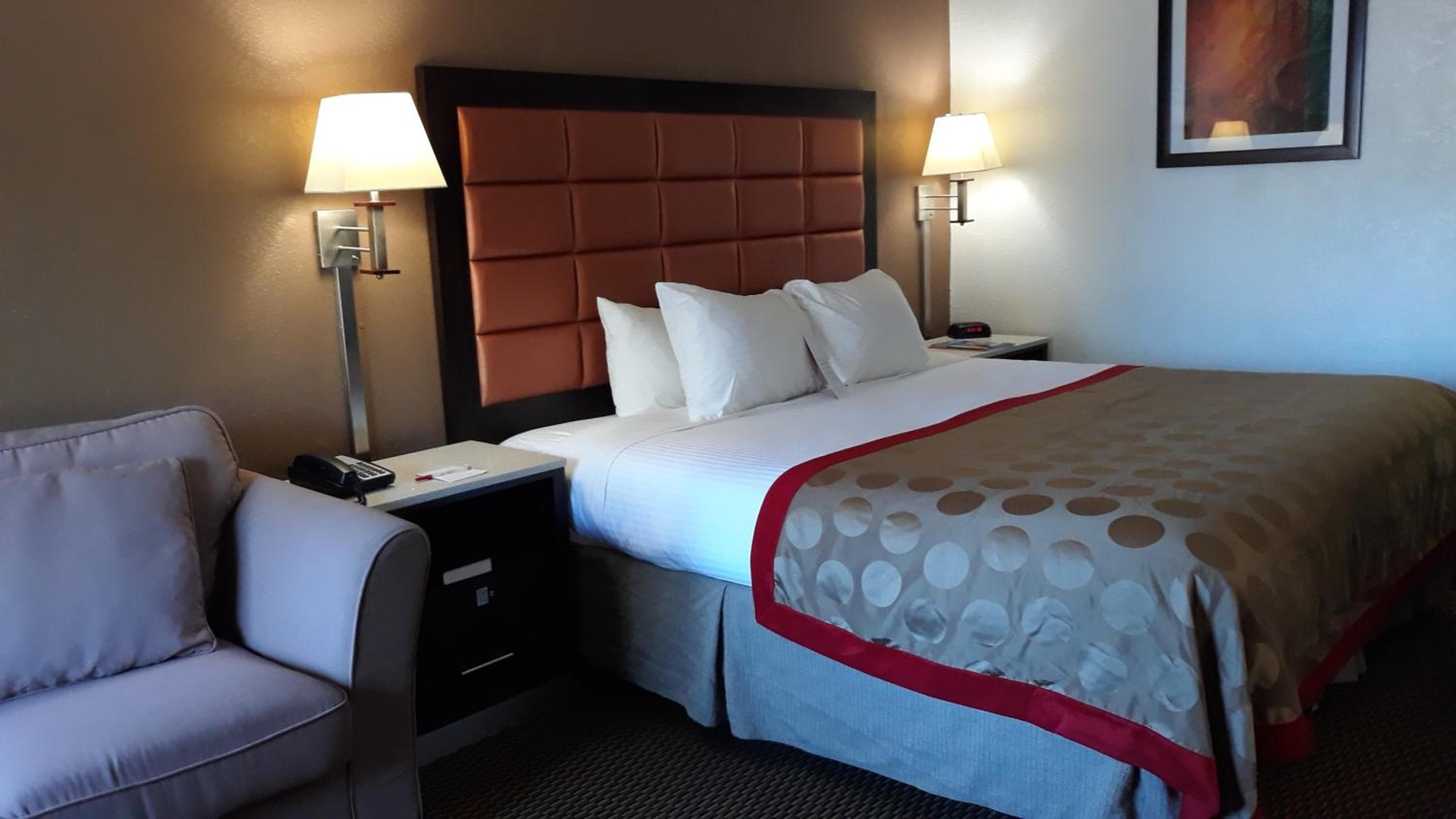 Ramada by Wyndham Temple Terrace/Tampa Norte — 10