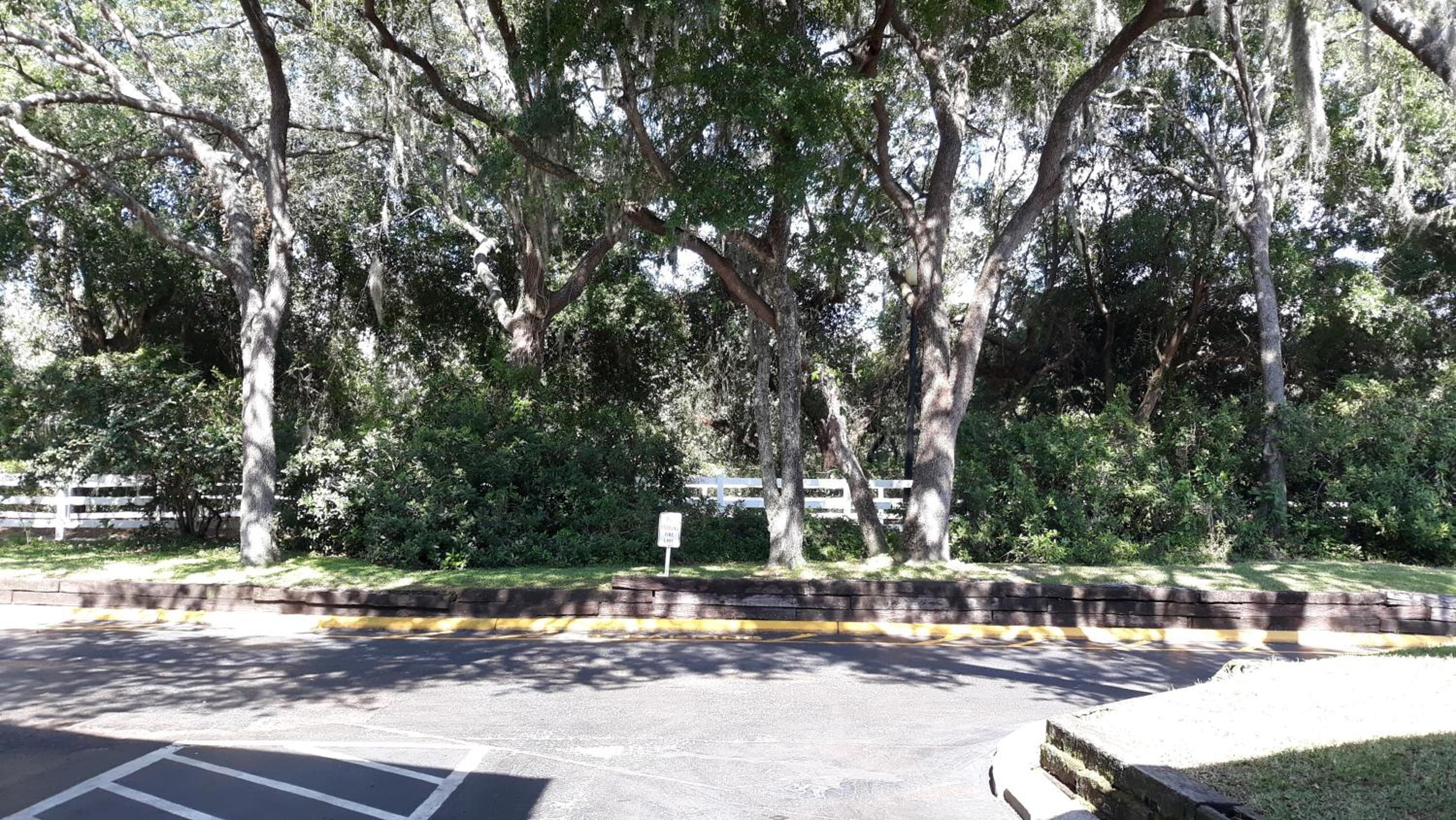 Ramada by Wyndham Temple Terrace/Tampa Norte — 17