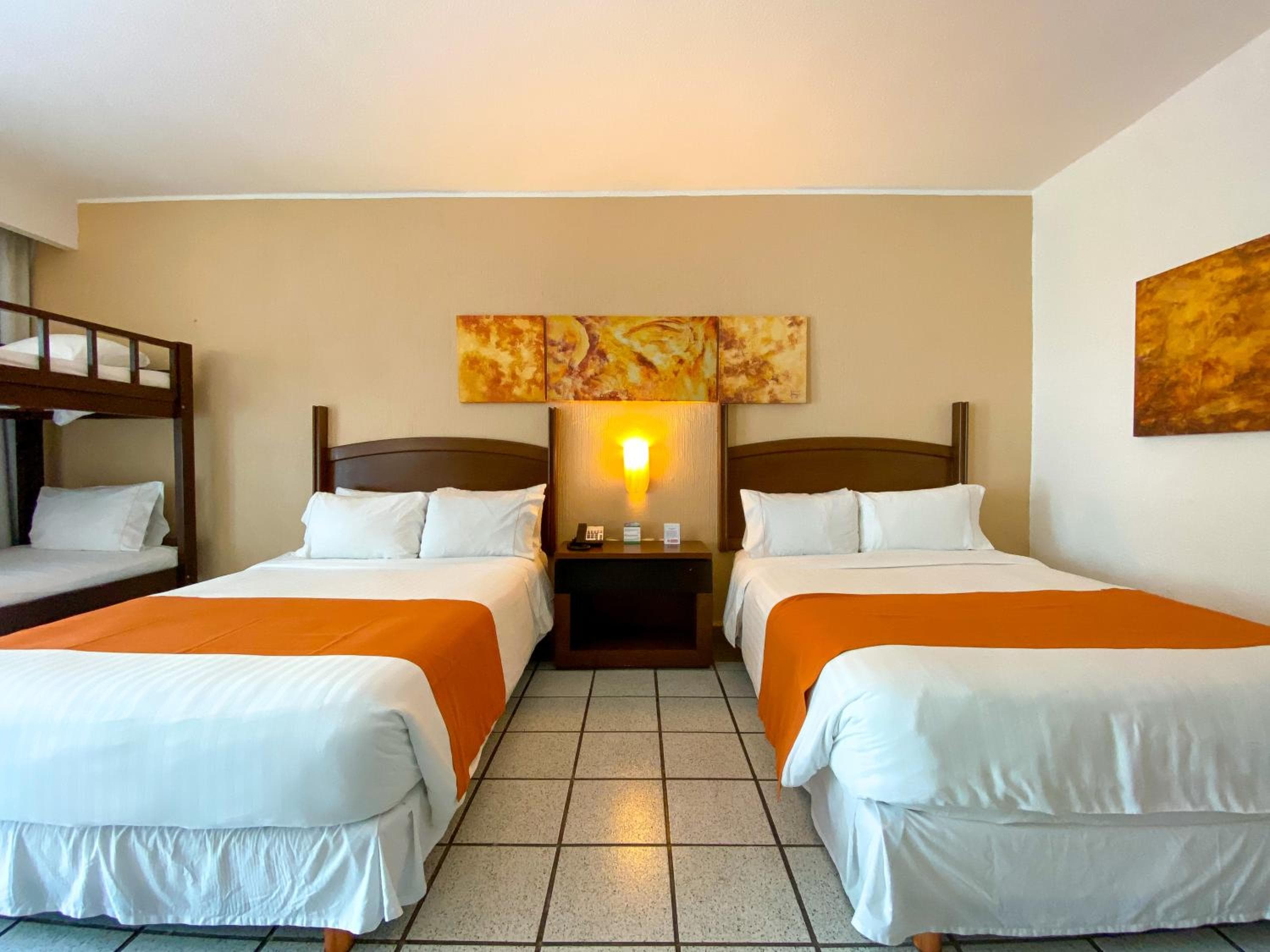 Flamingo Cancún Resort — 7