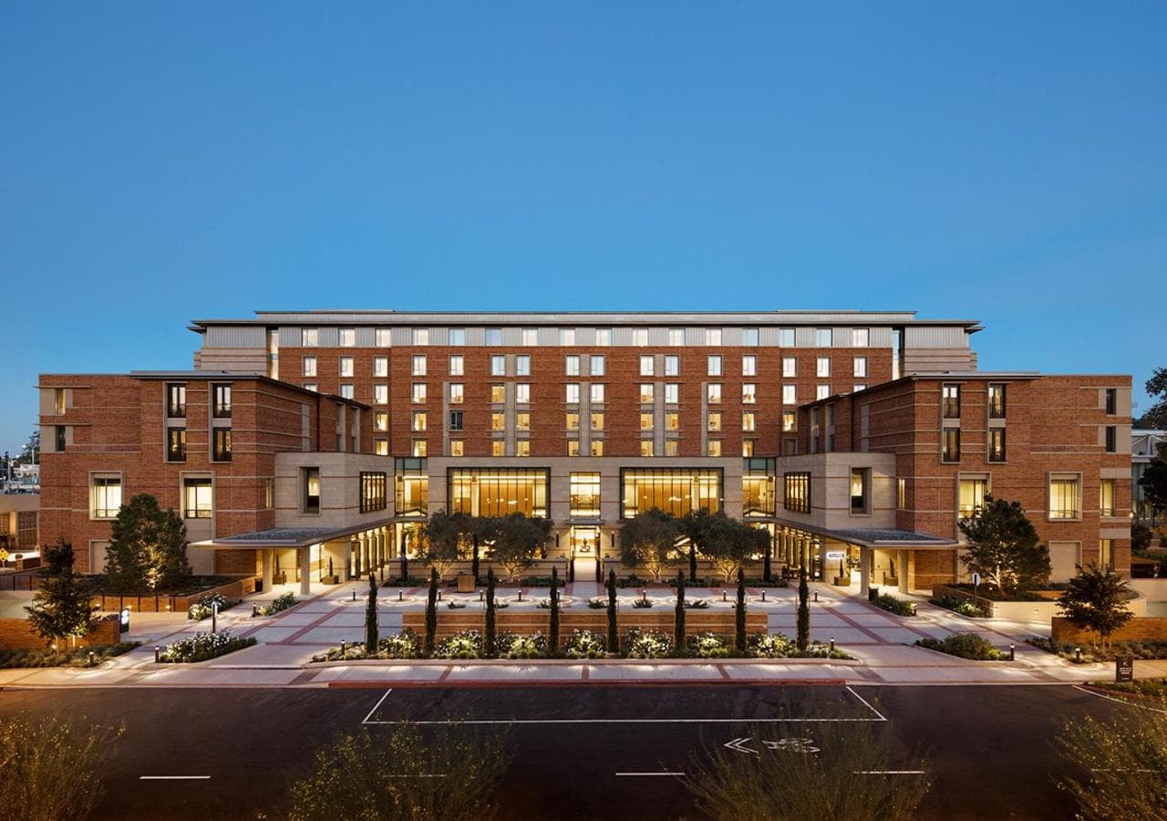 Hotel Luskin — 1