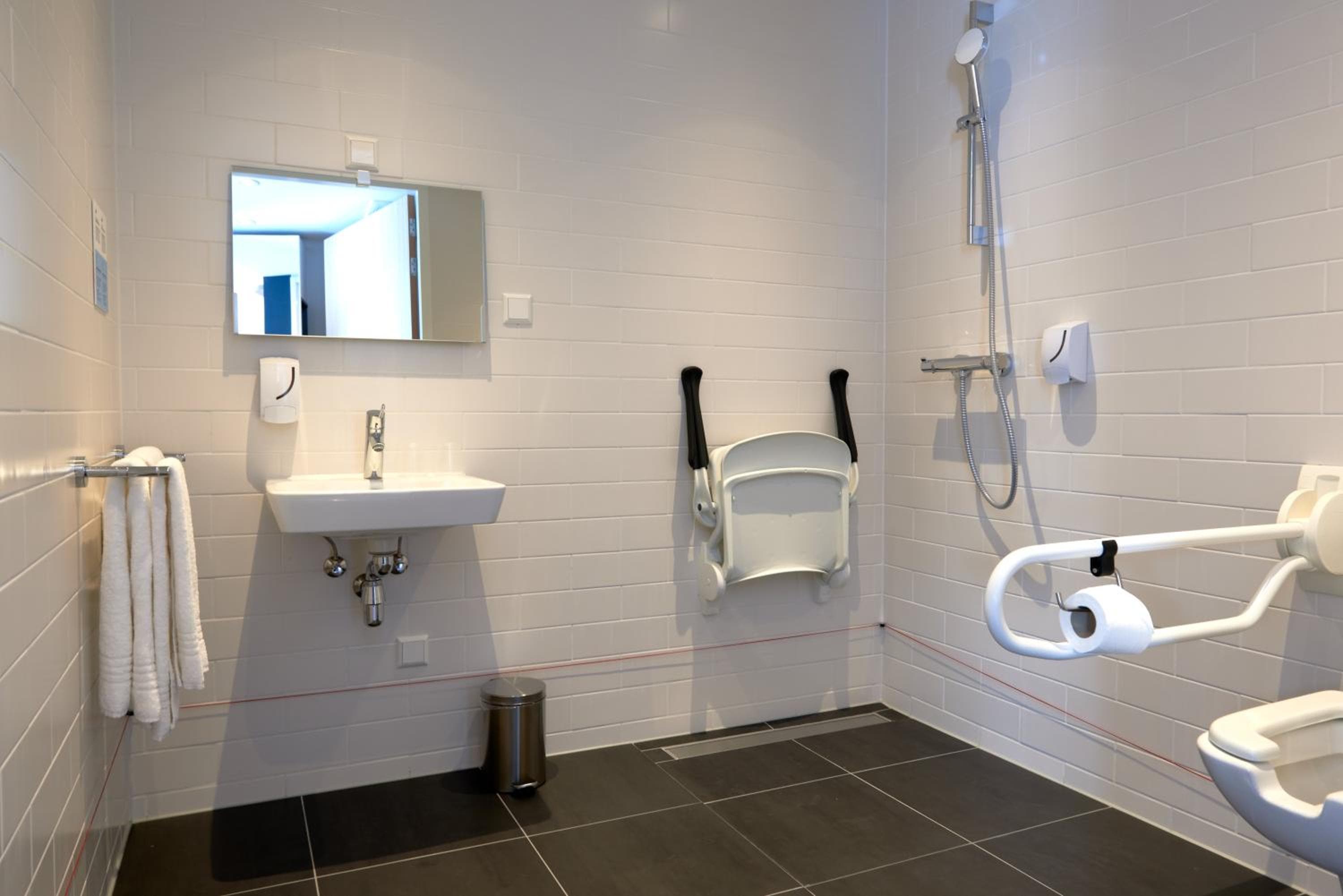 Holiday Inn Express Amsterdam - City Hall by IHG — 28