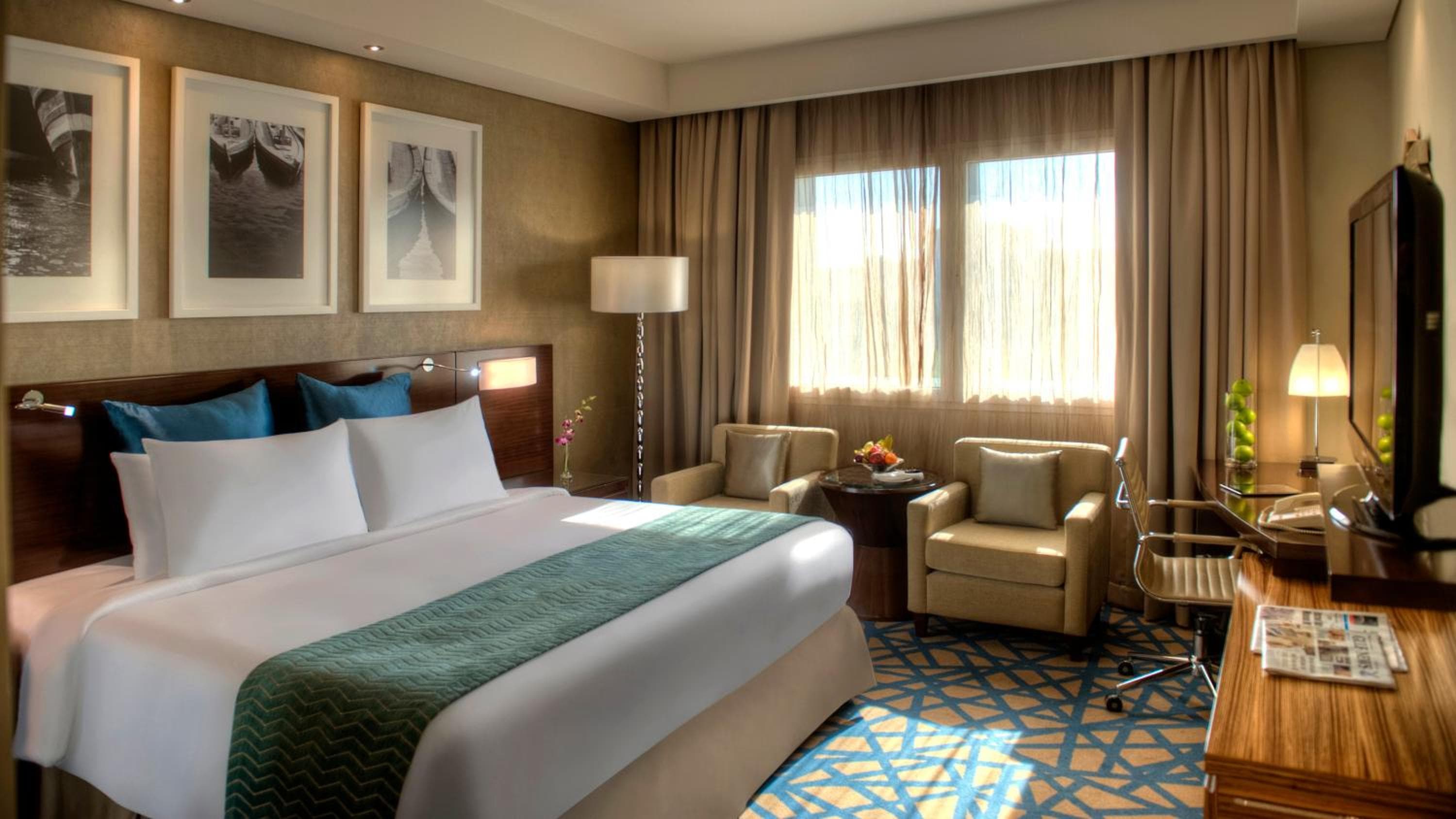 Crowne Plaza Dubai Deira by IHG — 3