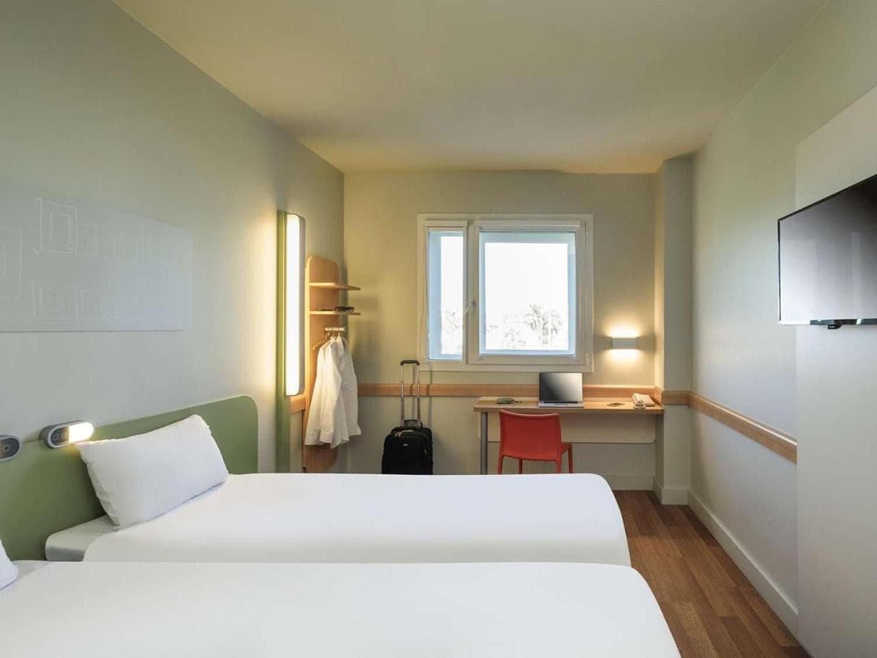 Ibis Budget Málaga Aeropuerto Avenida de Velazquez — 20
