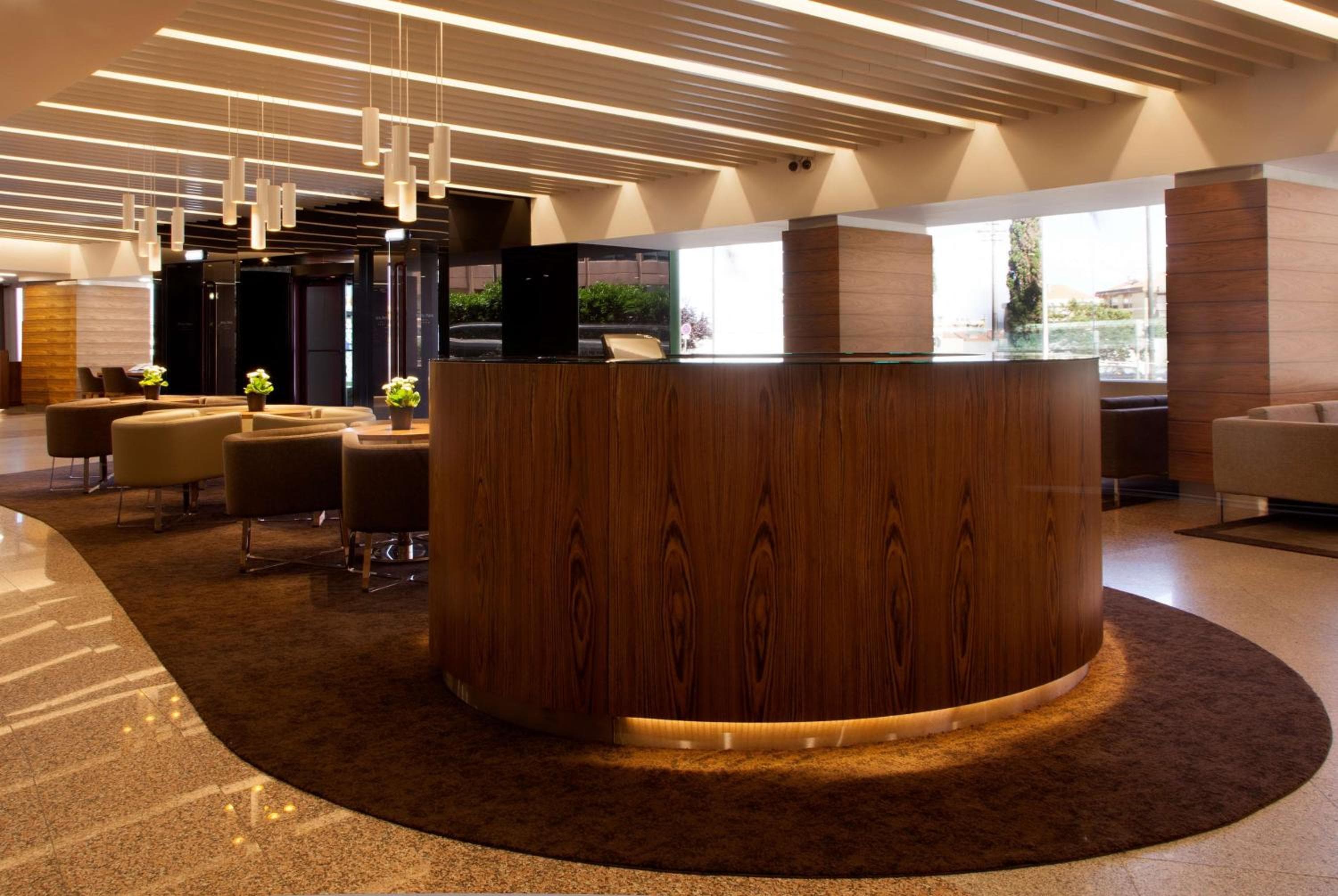 Ramada by Wyndham Lisbon — 24