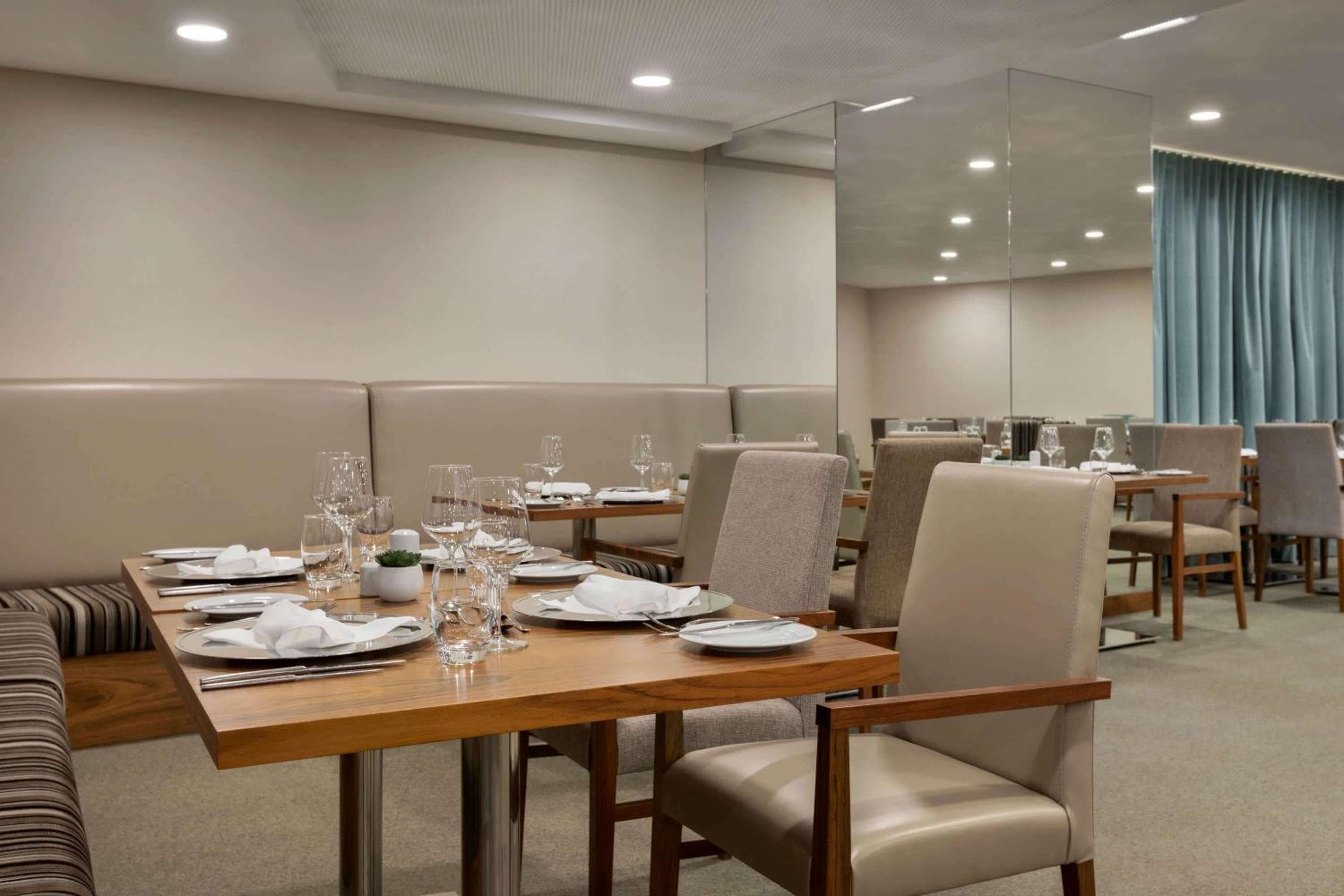 Ramada by Wyndham Lisbon — 25