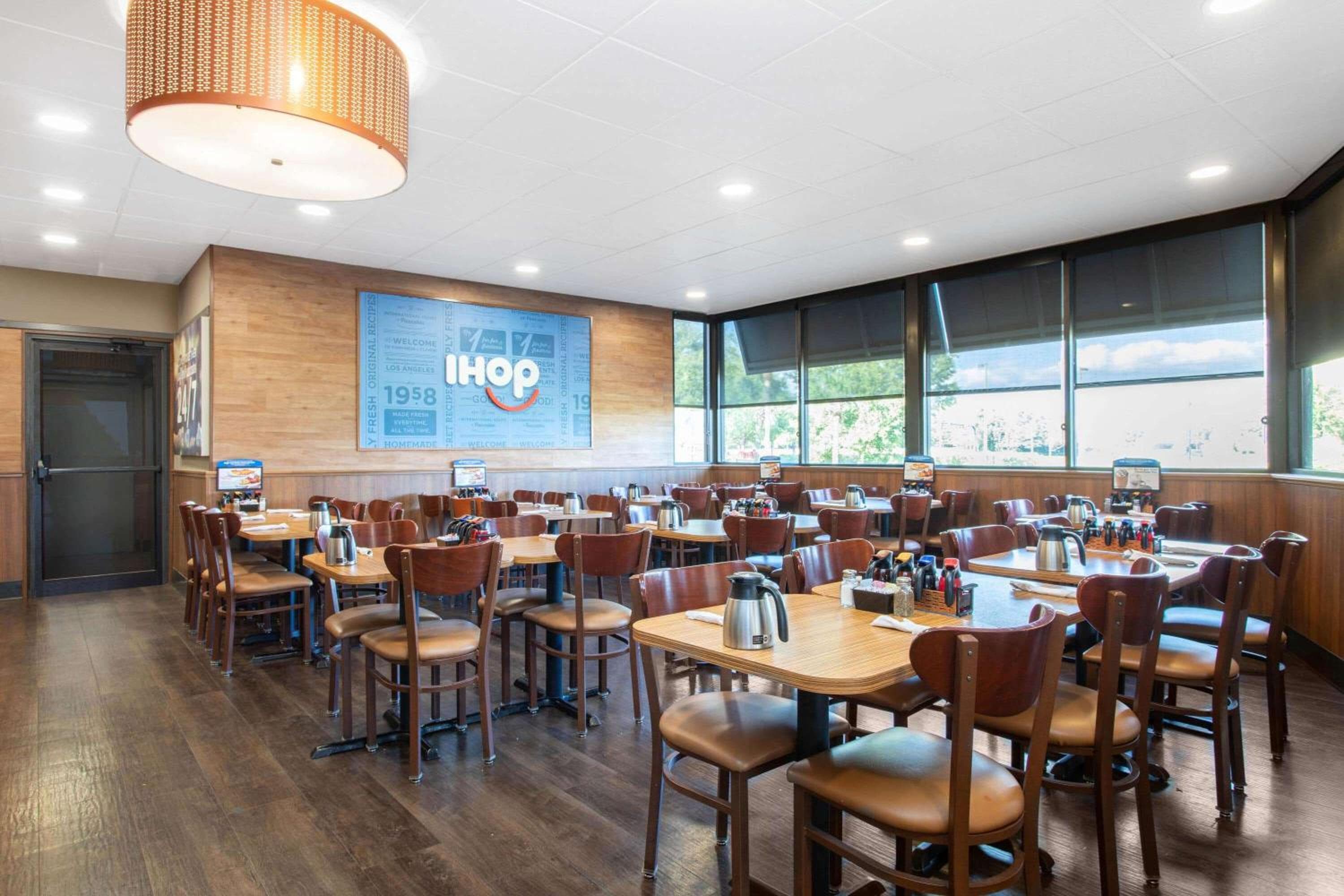 Days Inn by Wyndham Orlando Conv. Center/International Dr — 12