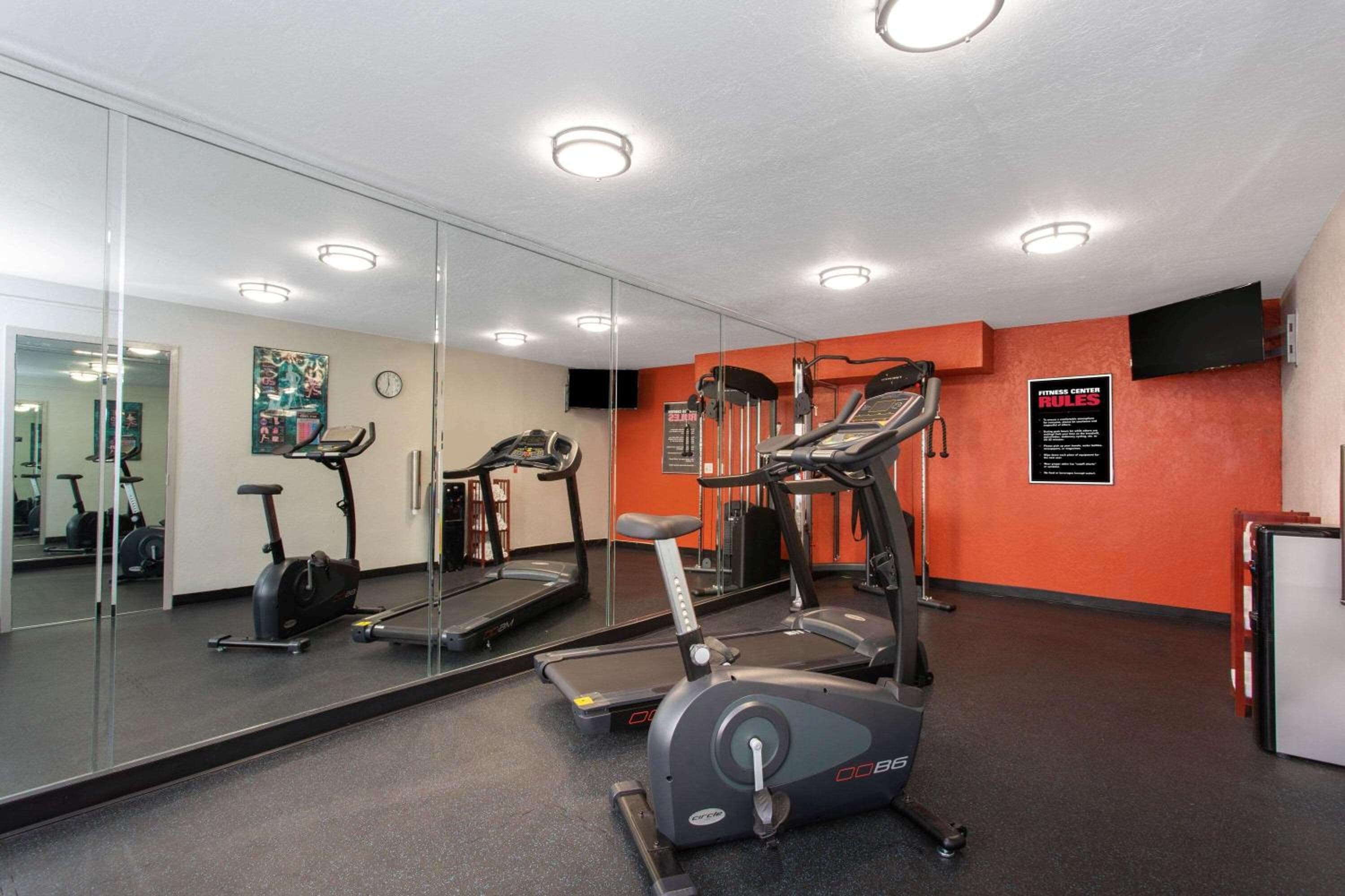 Days Inn by Wyndham Orlando Conv. Center/International Dr — 14