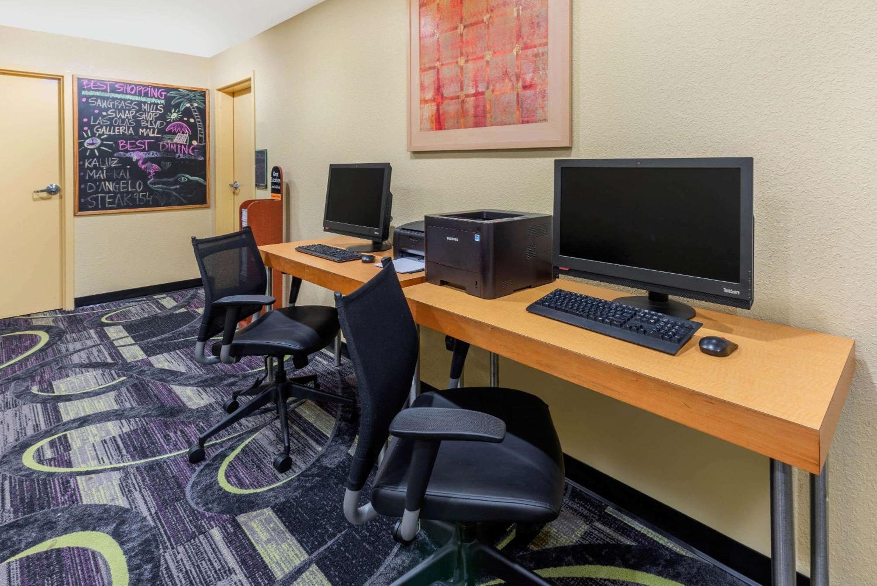 La Quinta by Wyndham Fort Lauderdale Pompano Beach — 14