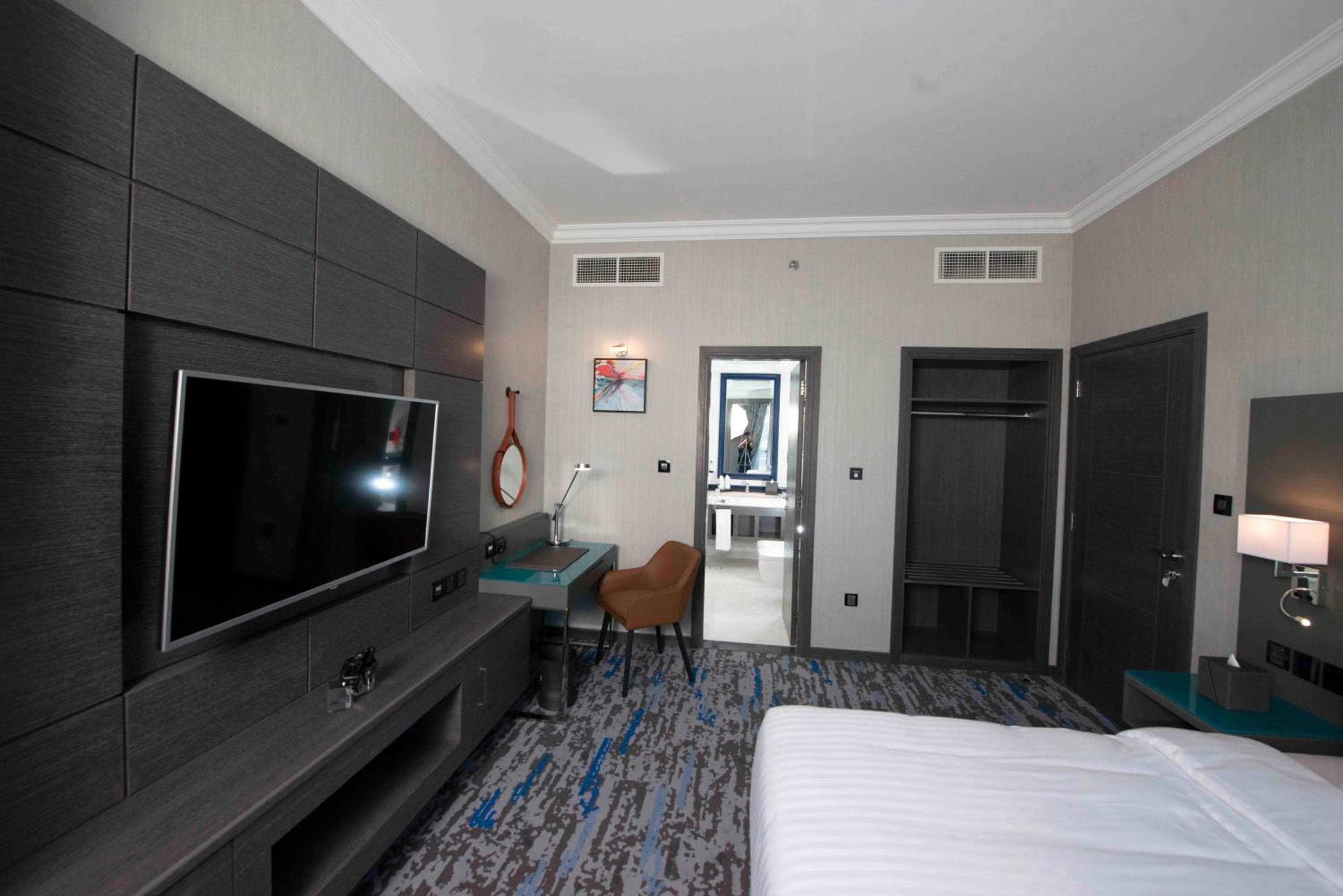 Edge Creekside Hotel — 25