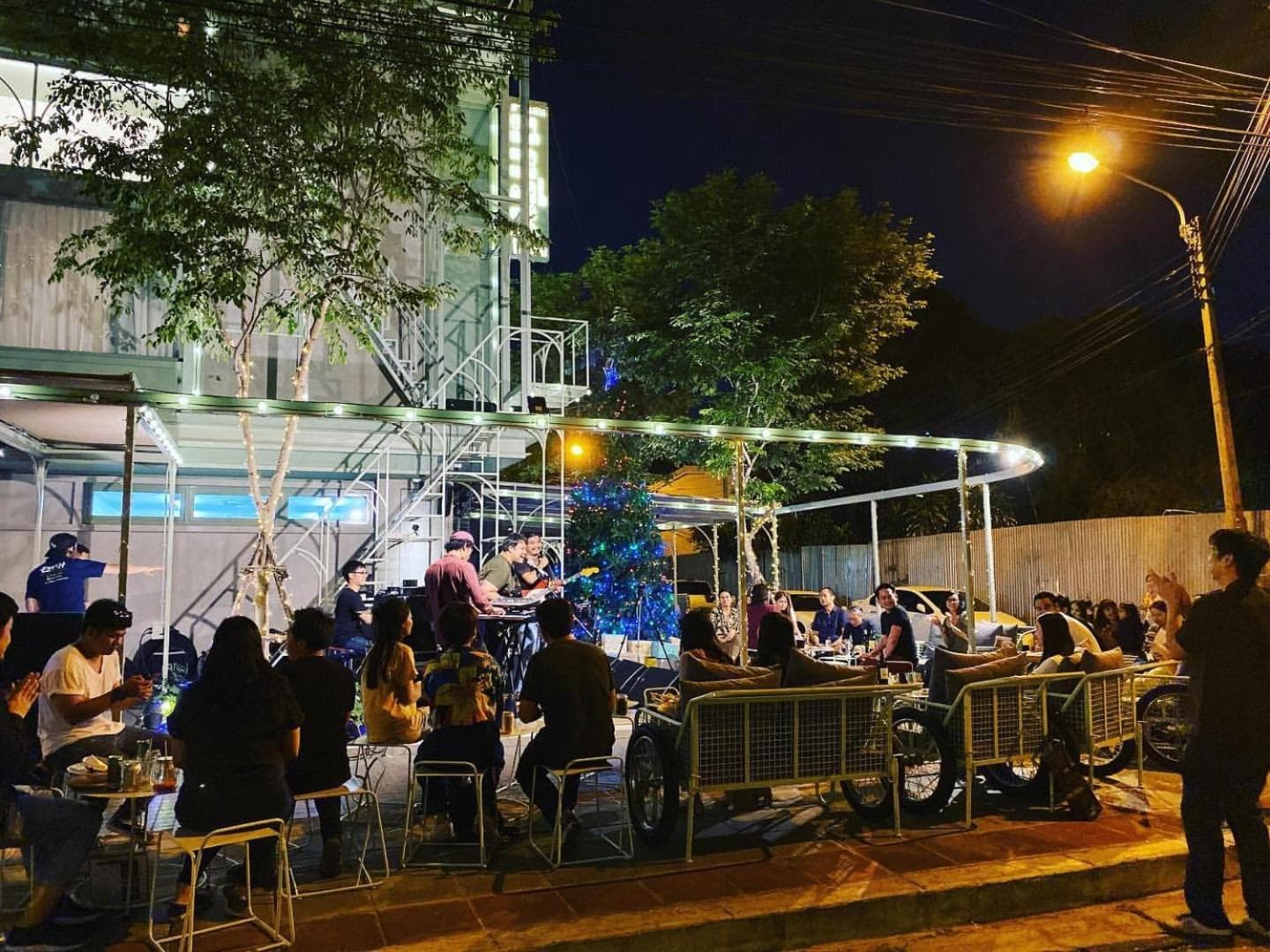 Samsen Street Hotel — 29
