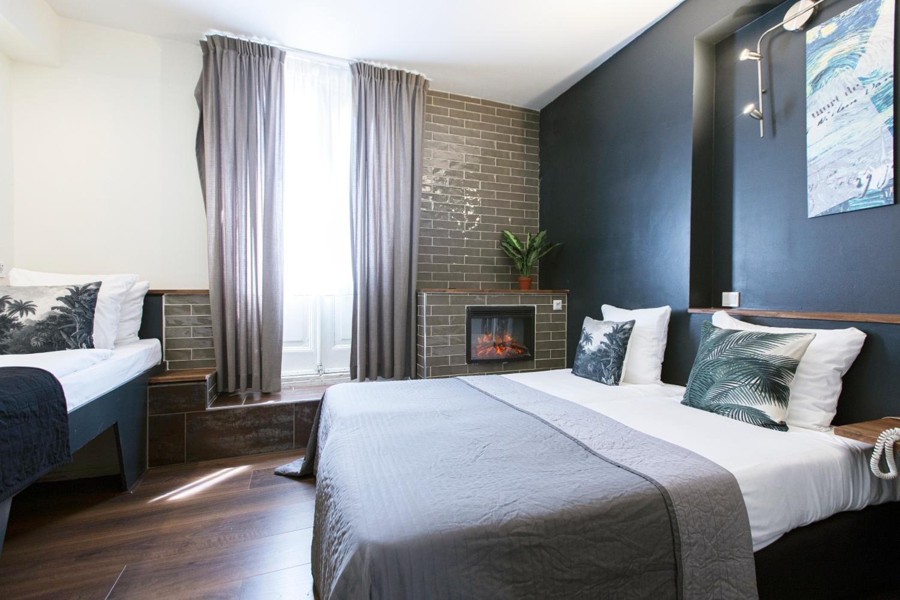 Quentin Canal House Hotel — 12