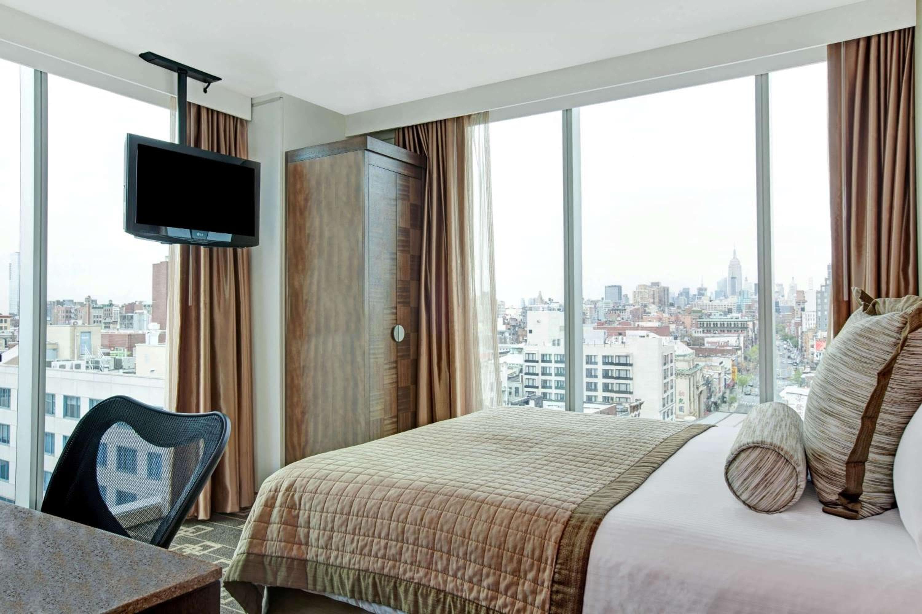 Wyndham Garden Chinatown — 6