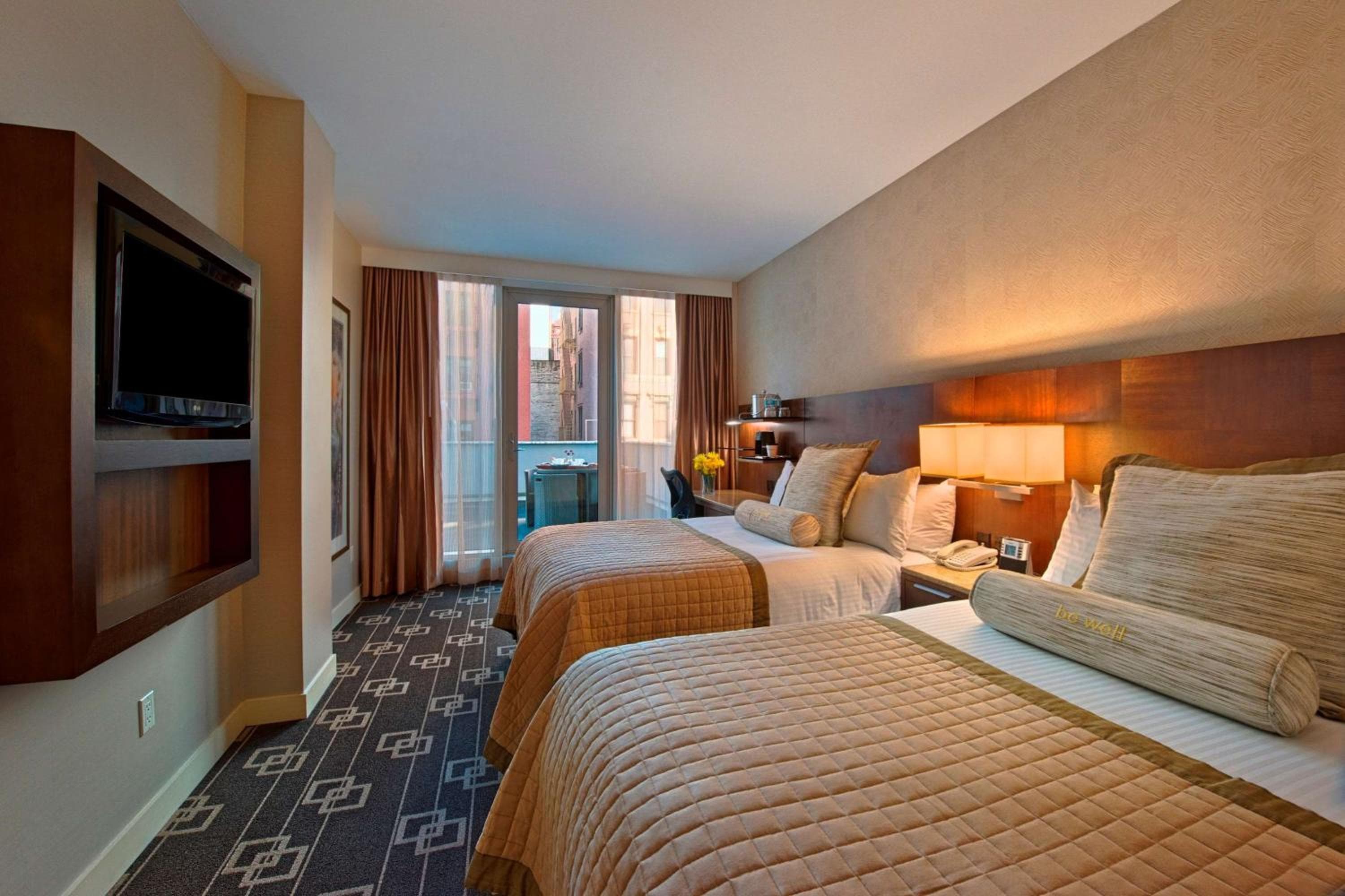 Wyndham Garden Chinatown — 9