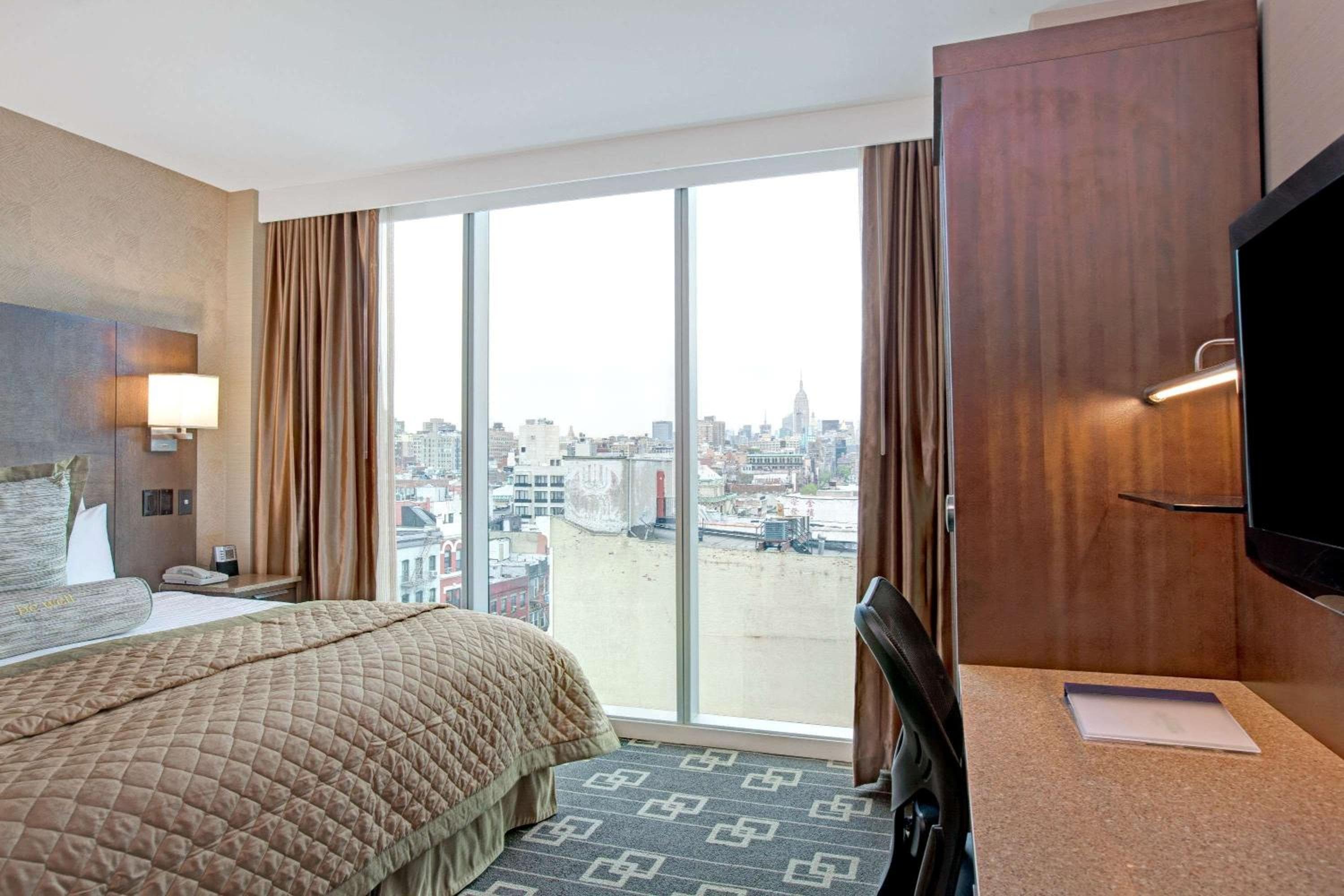 Wyndham Garden Chinatown — 14
