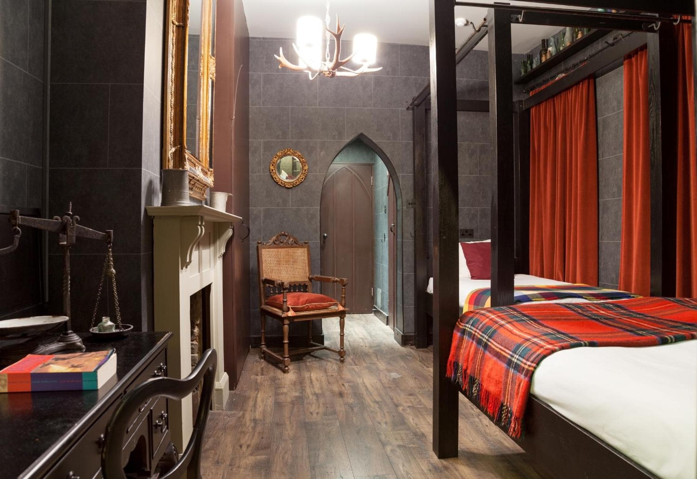 Georgian House Hotel — 7