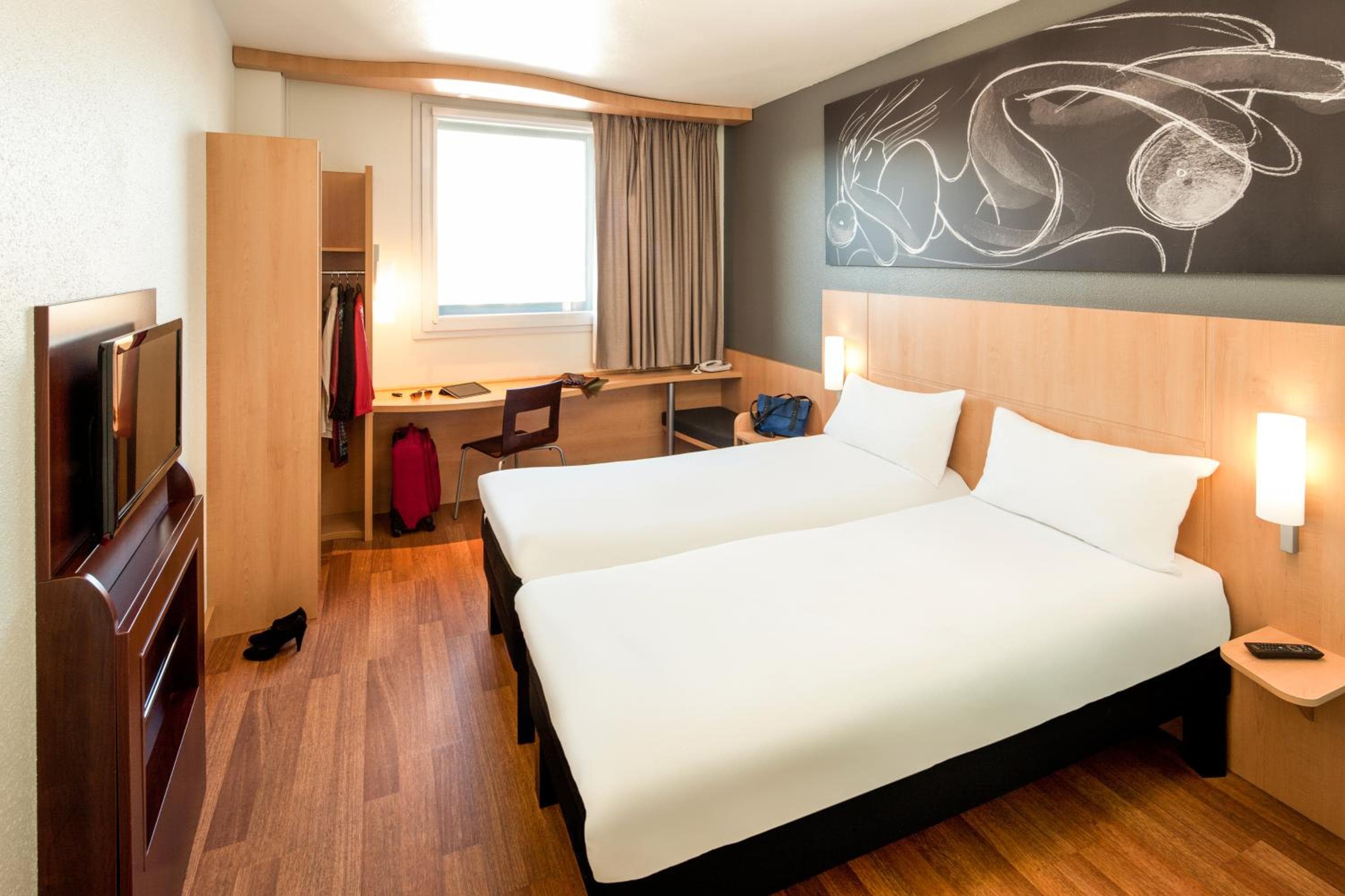 Ibis Barcelona Meridiana — 8