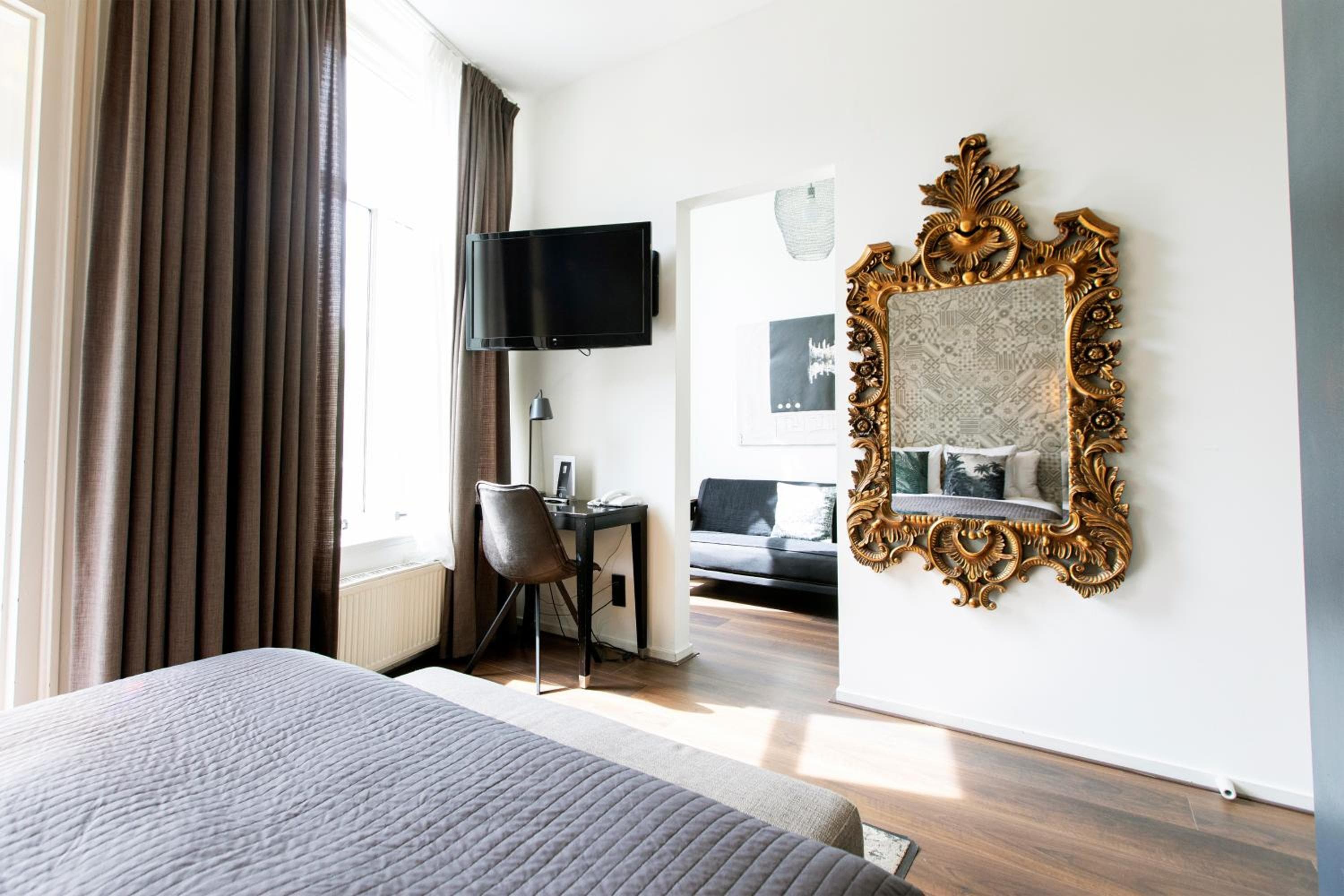 Quentin Canal House Hotel — 16
