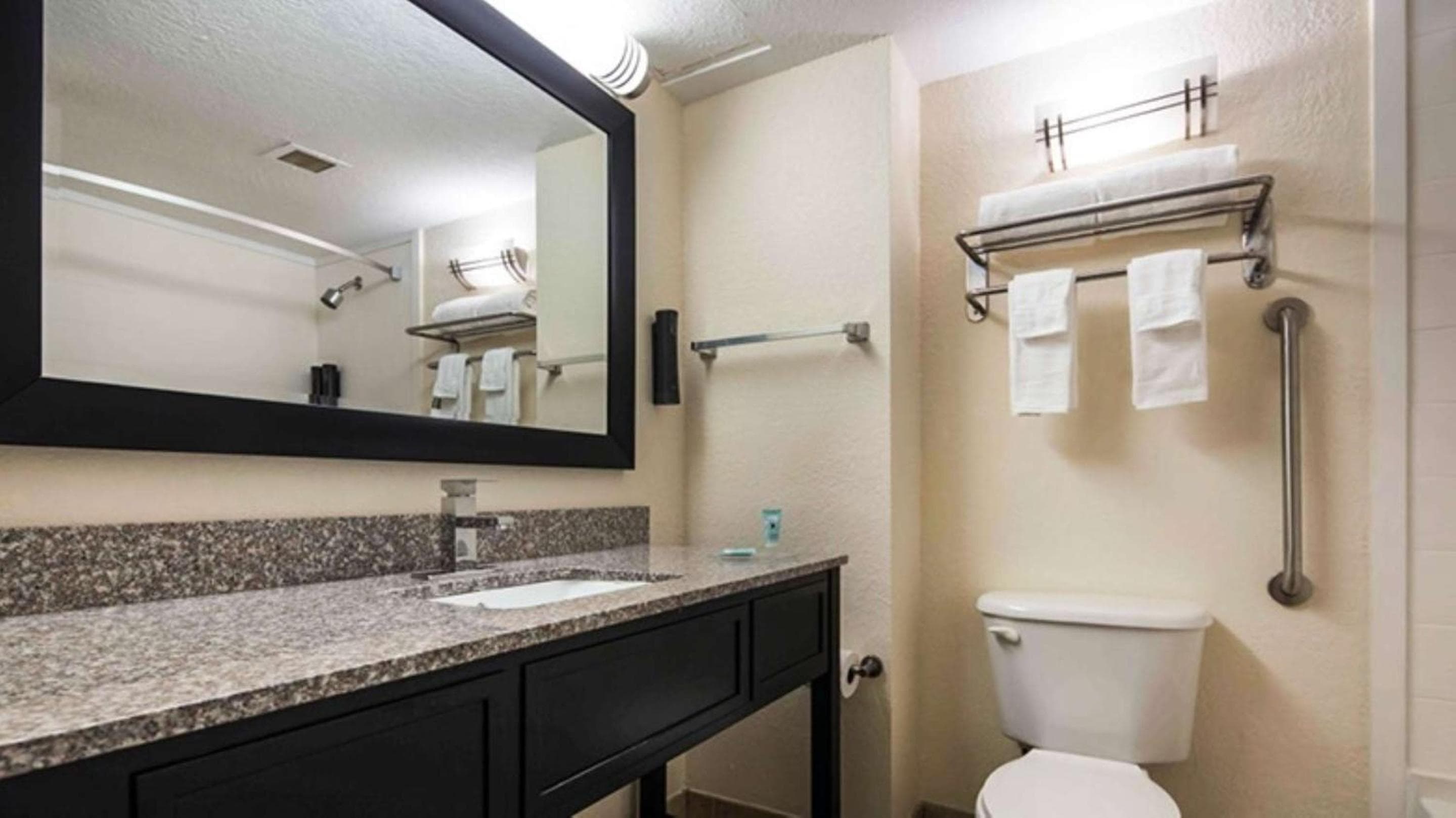 Best Western Mulberry Hotel — 2