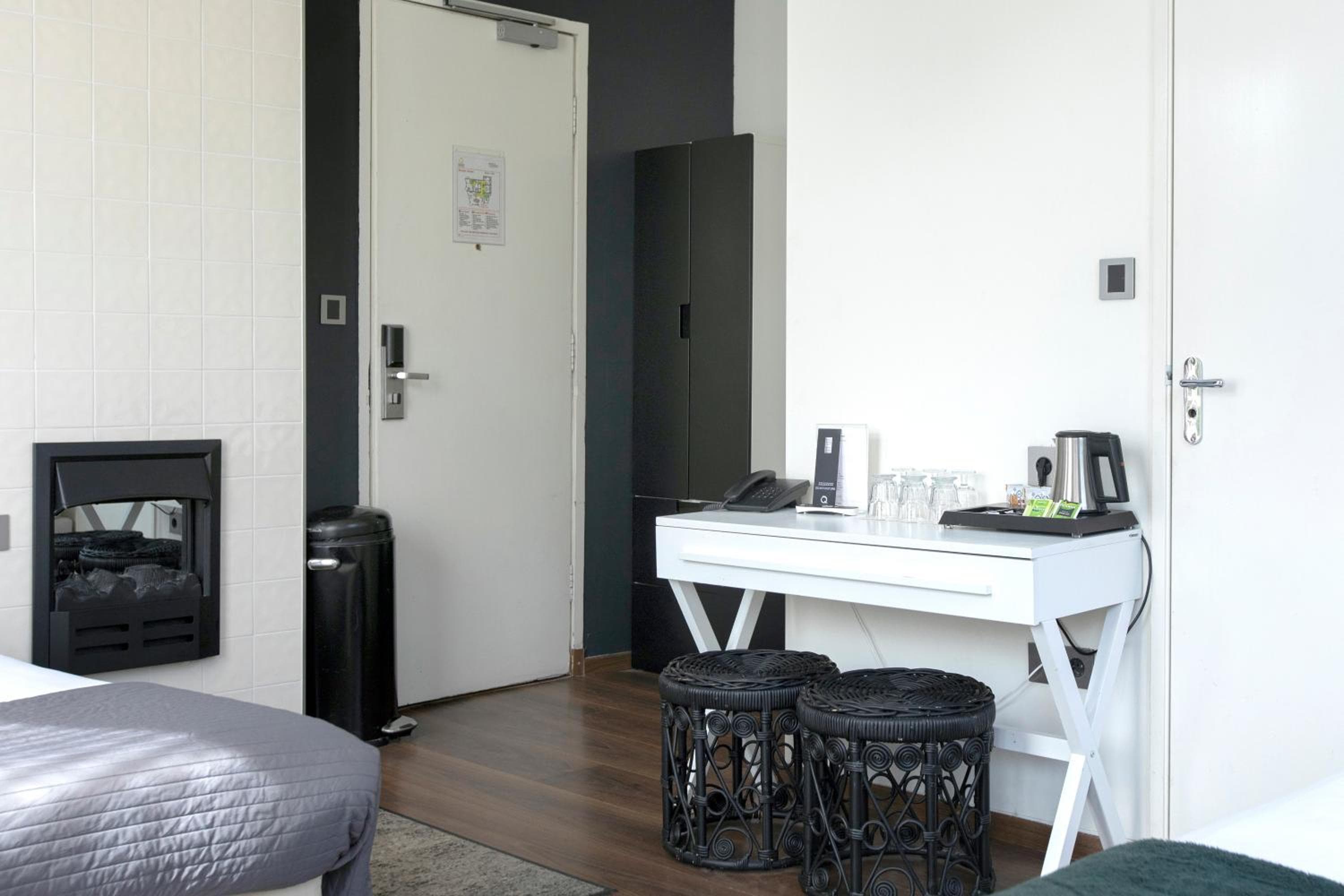 Quentin Canal House Hotel — 30