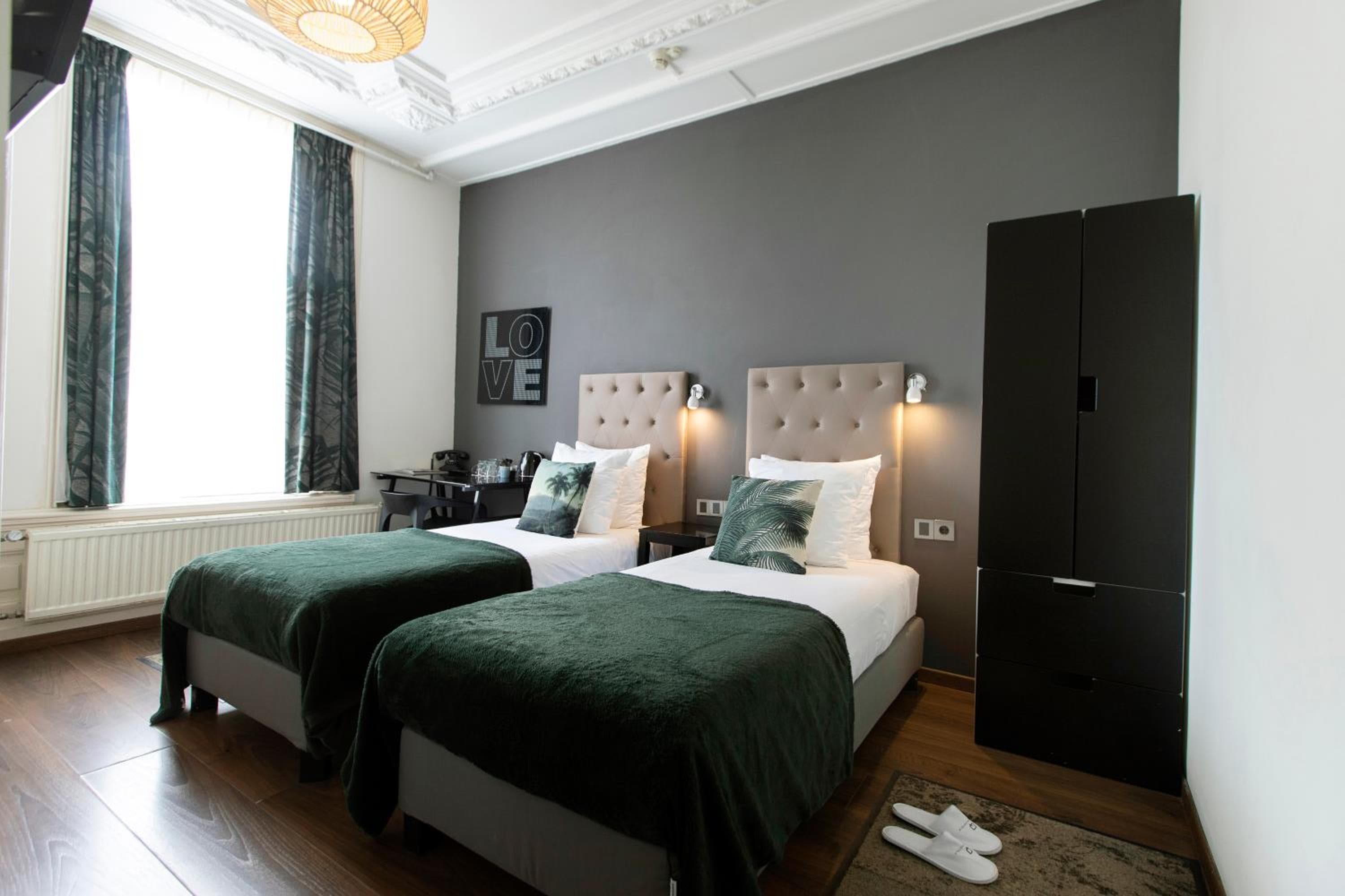 Quentin Canal House Hotel — 5