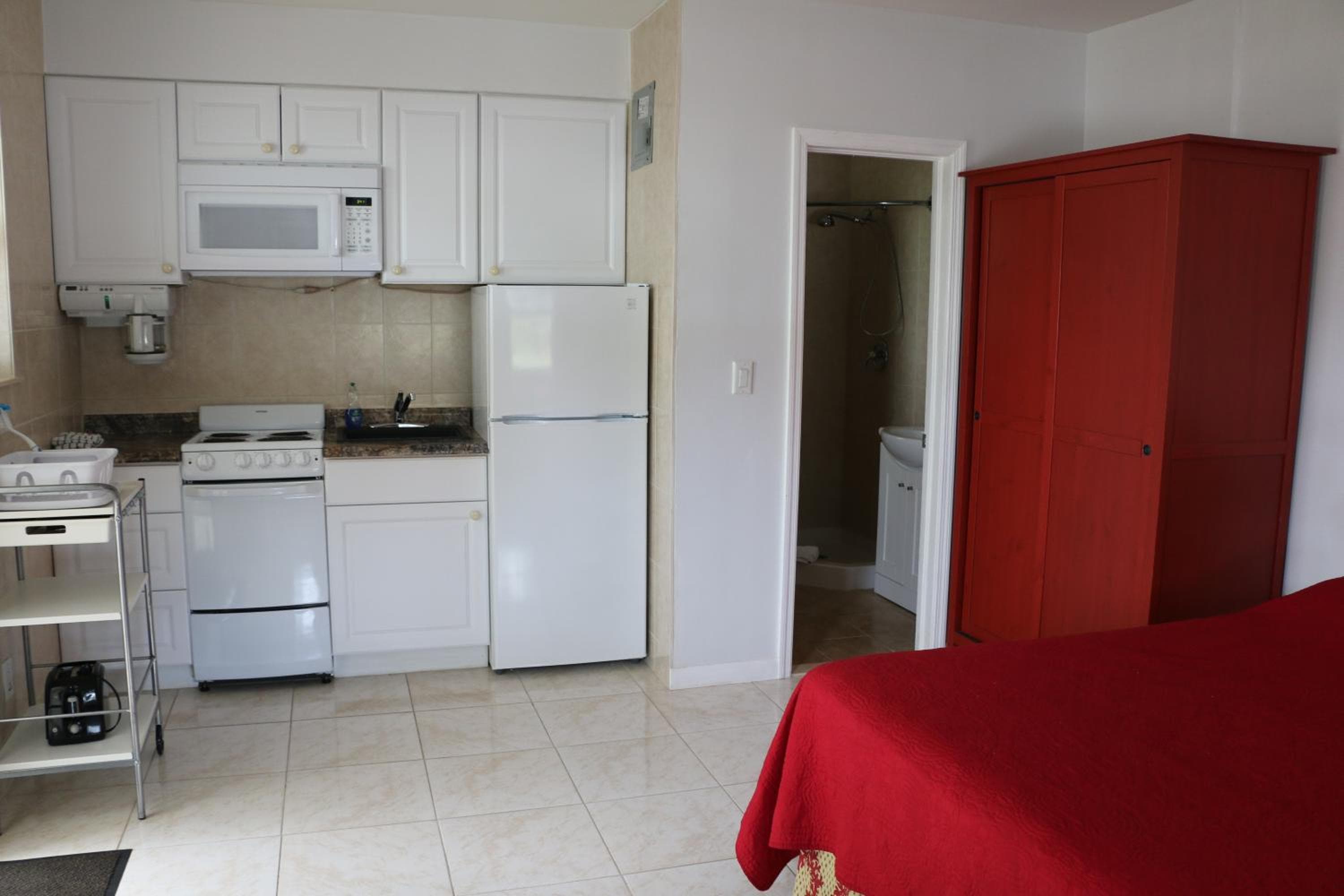 Breakaway Inn Guest House — 29