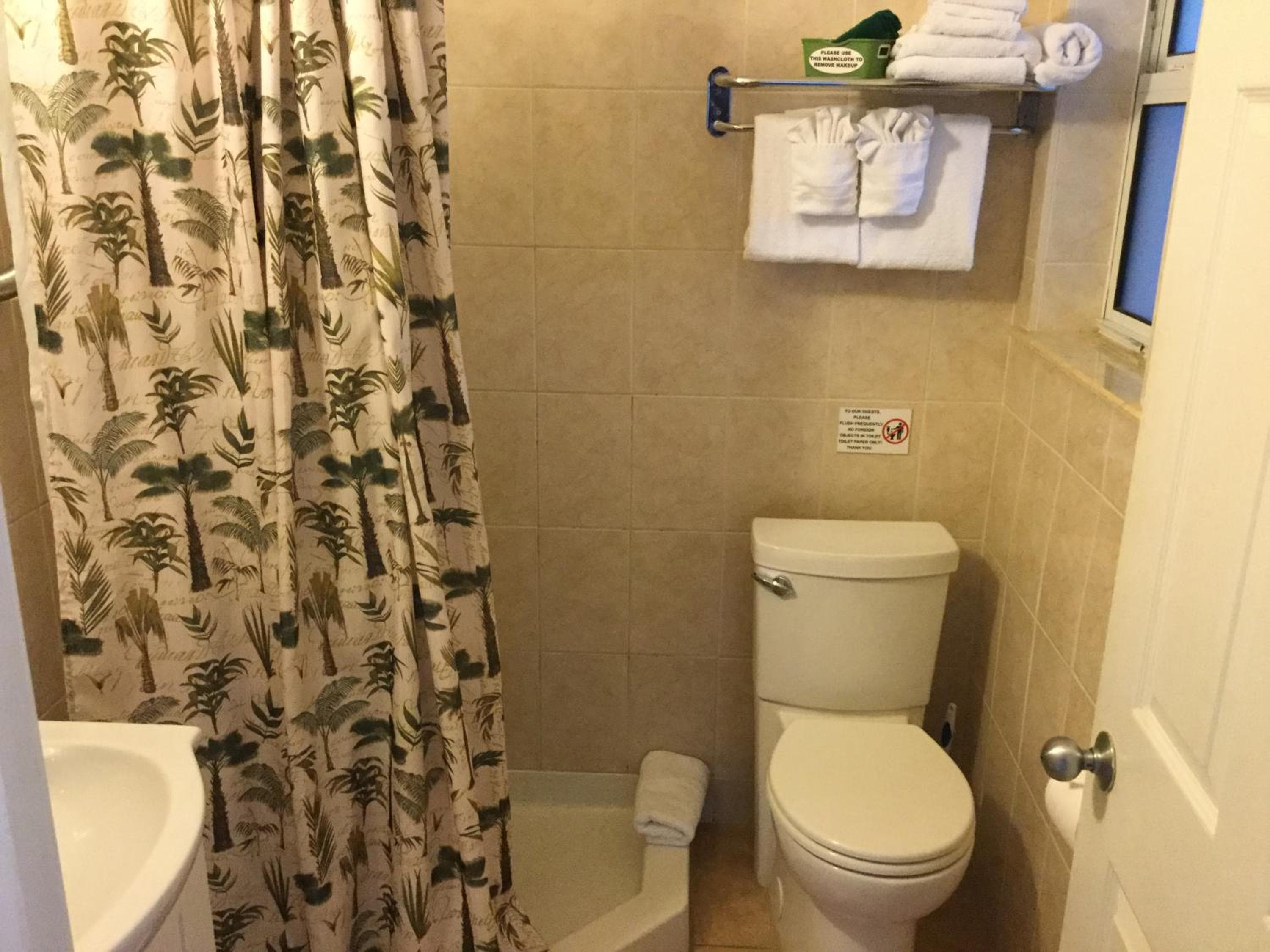 Breakaway Inn Guest House — 28