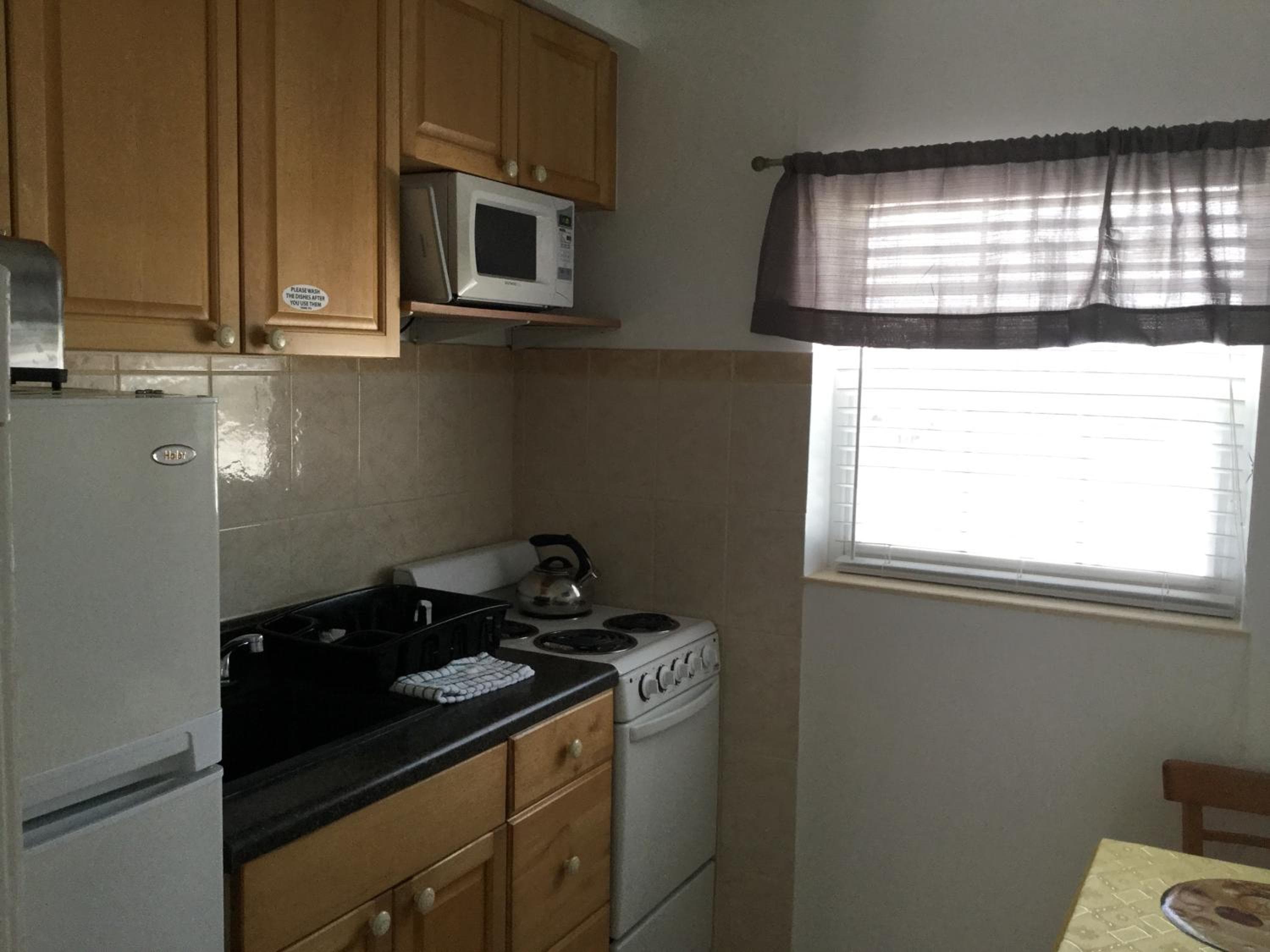 Breakaway Inn Guest House — 20