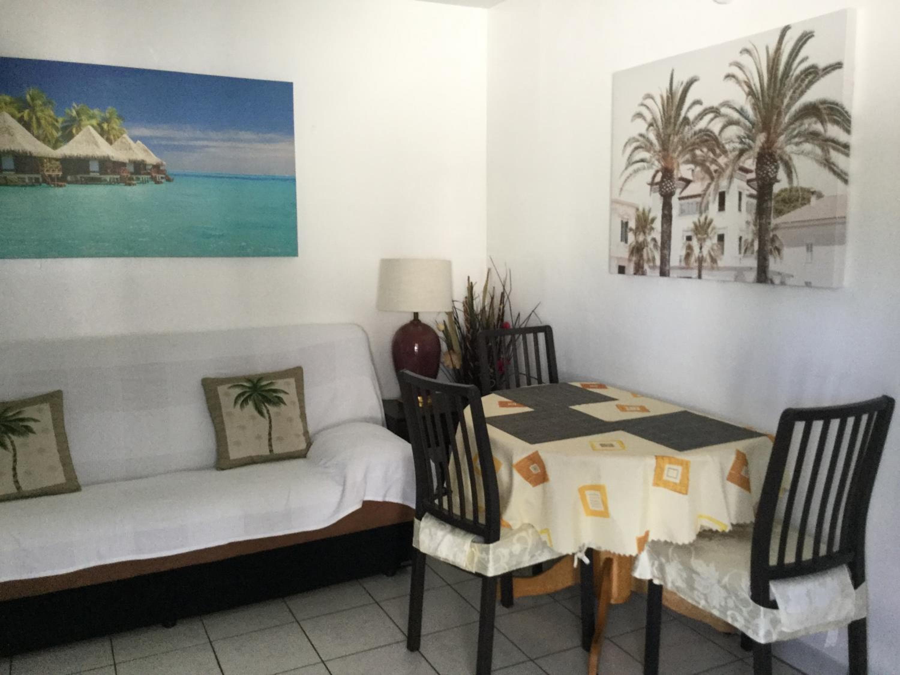 Breakaway Inn Guest House — 12