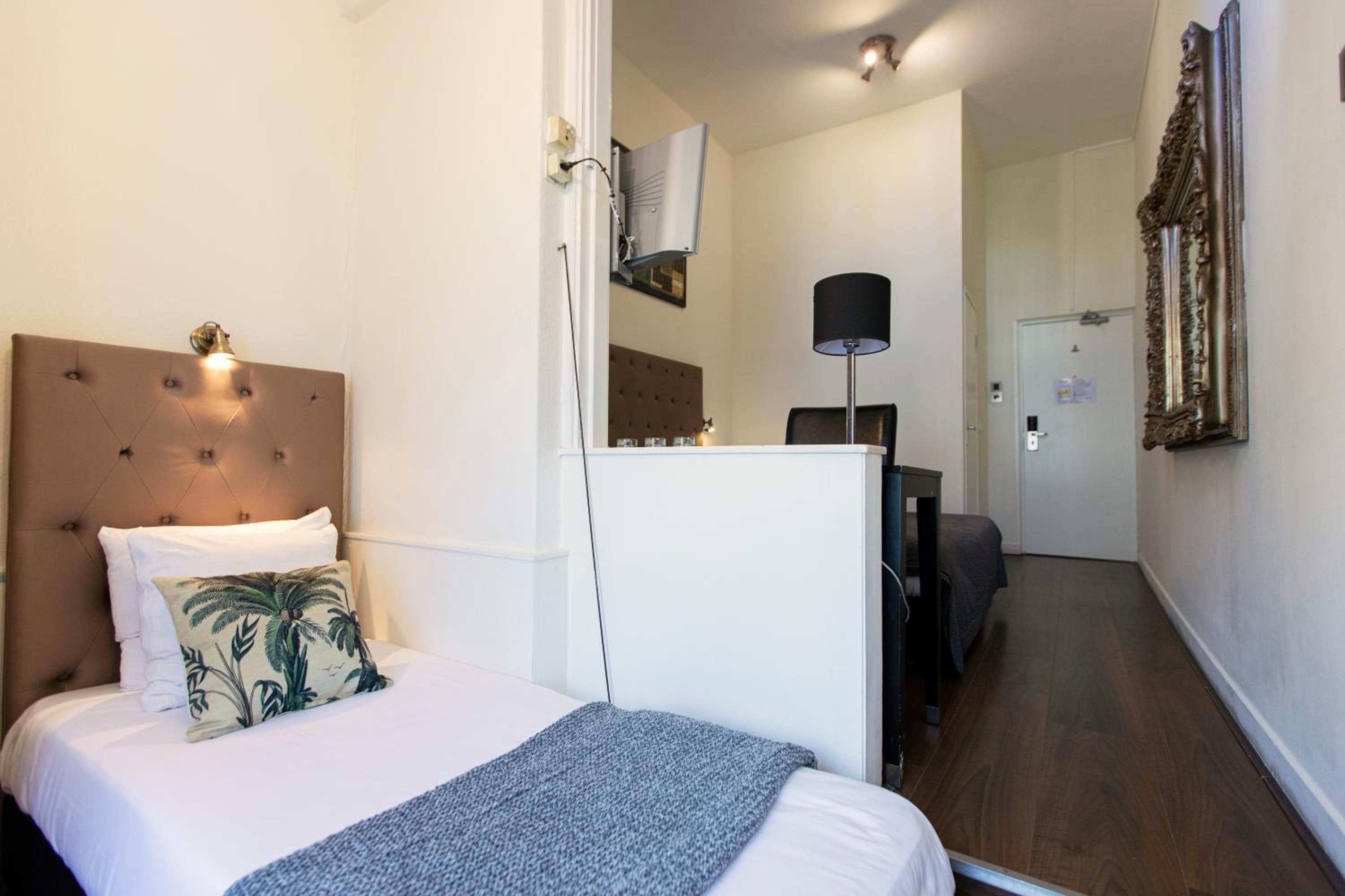 Quentin Museum Square Hotel — 27