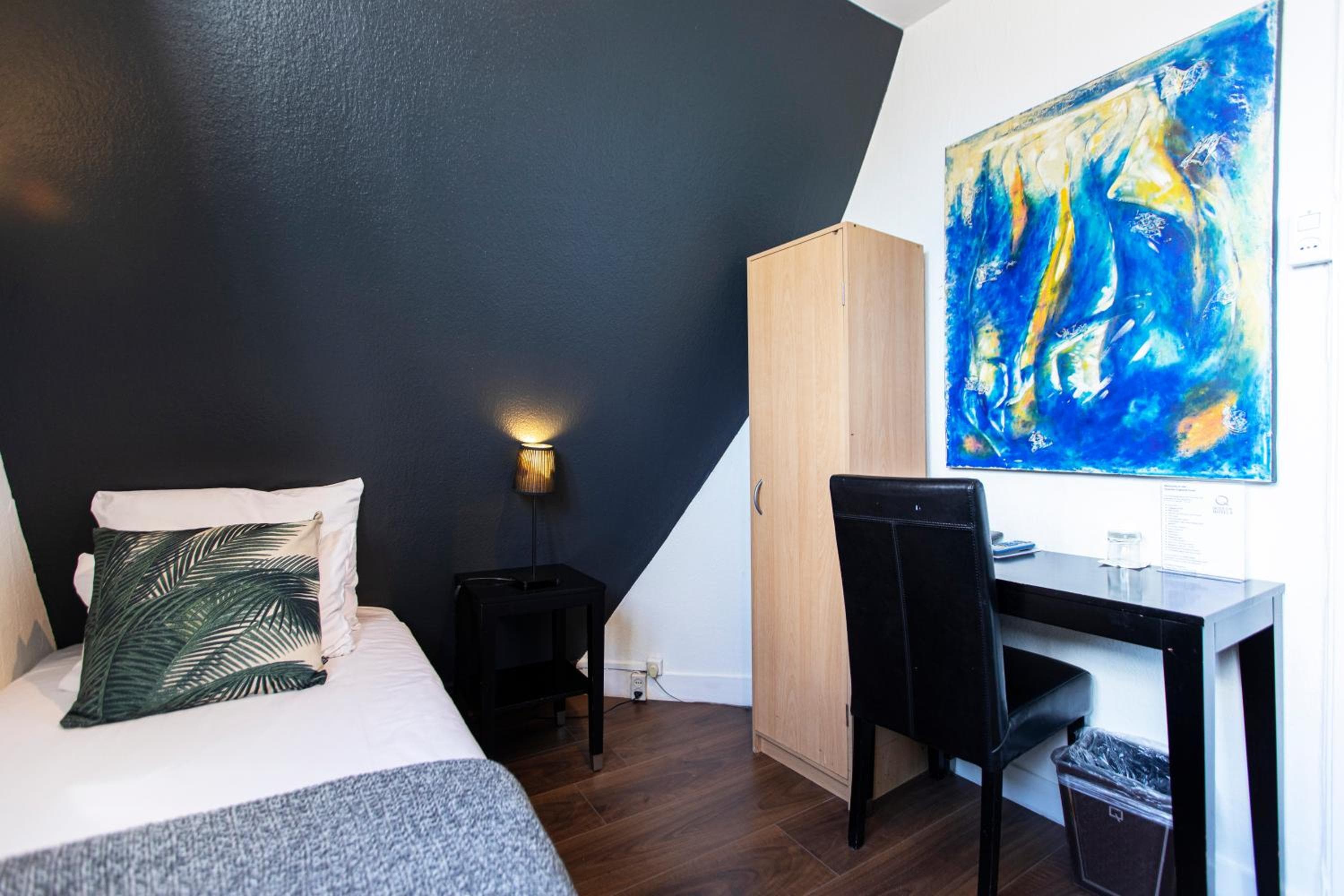 Quentin Museum Square Hotel — 24