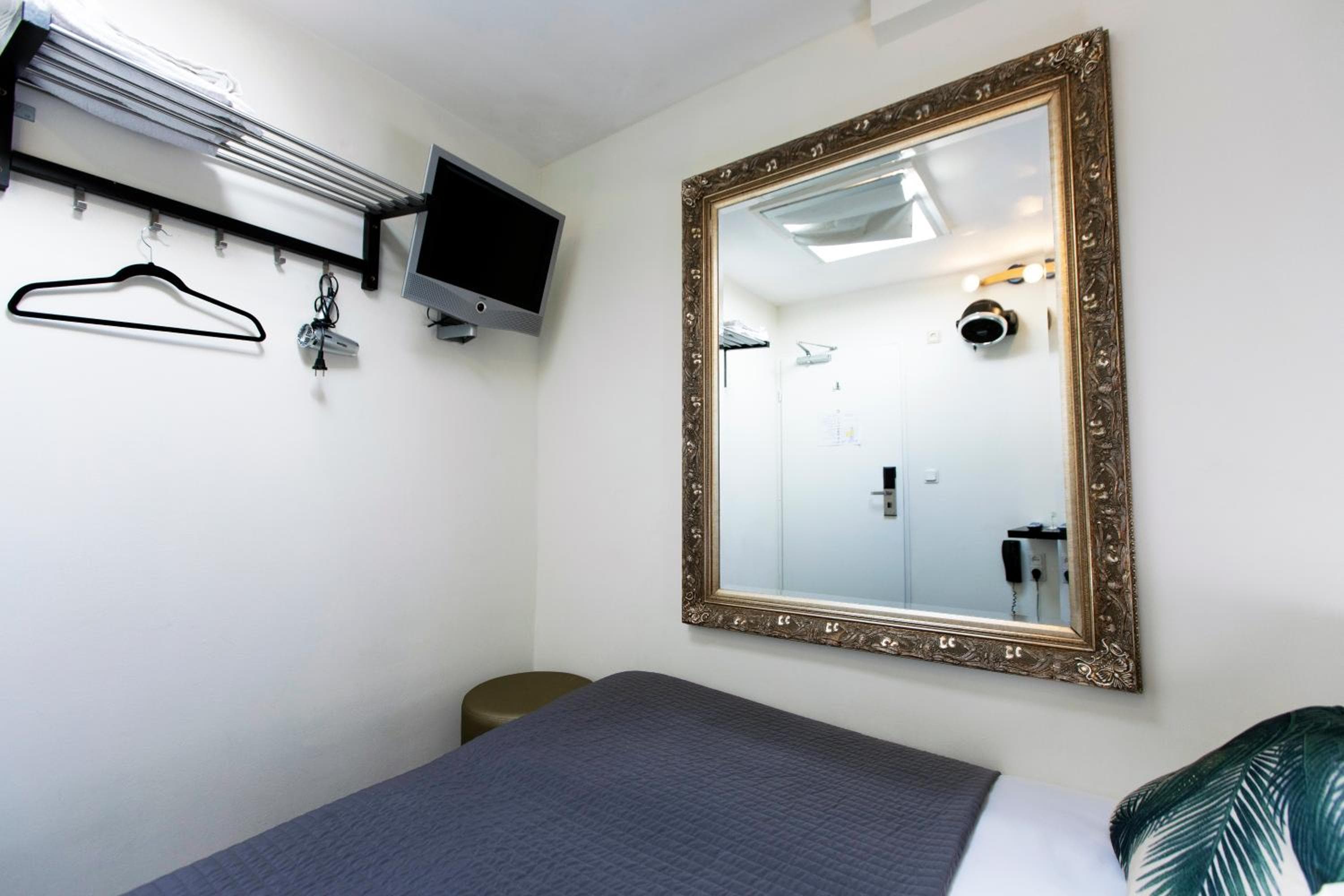Quentin Museum Square Hotel — 18