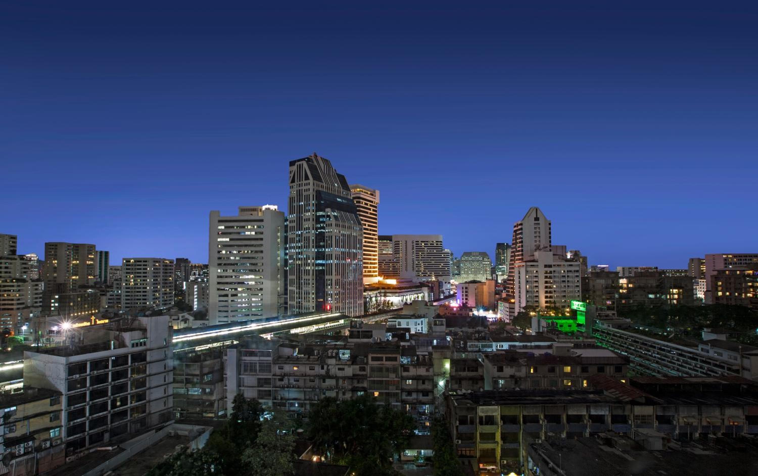 Ramada by Wyndham Bangkok Sukhumvit 11 — 1