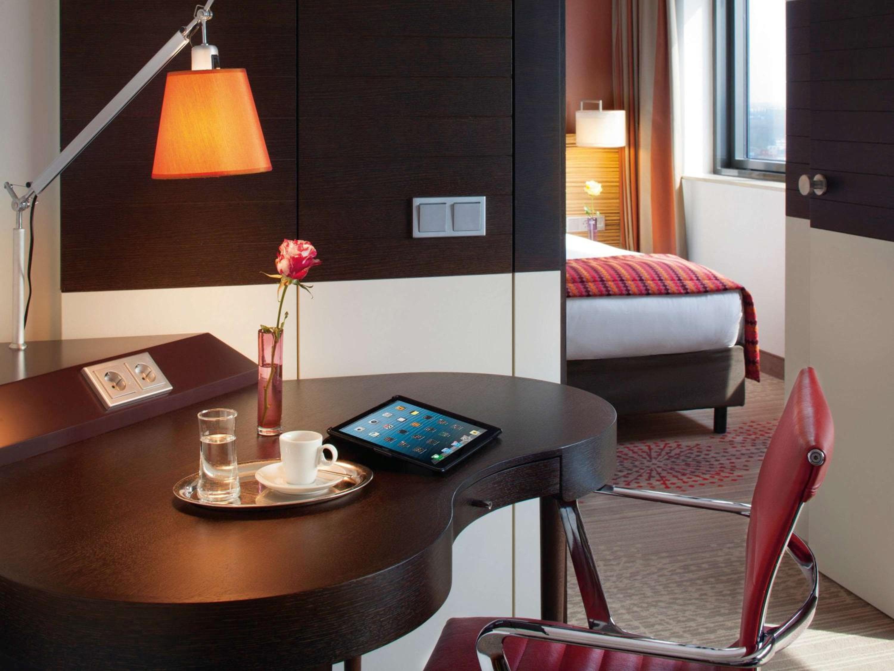 Mövenpick Hotel Amsterdam City Centre — 14