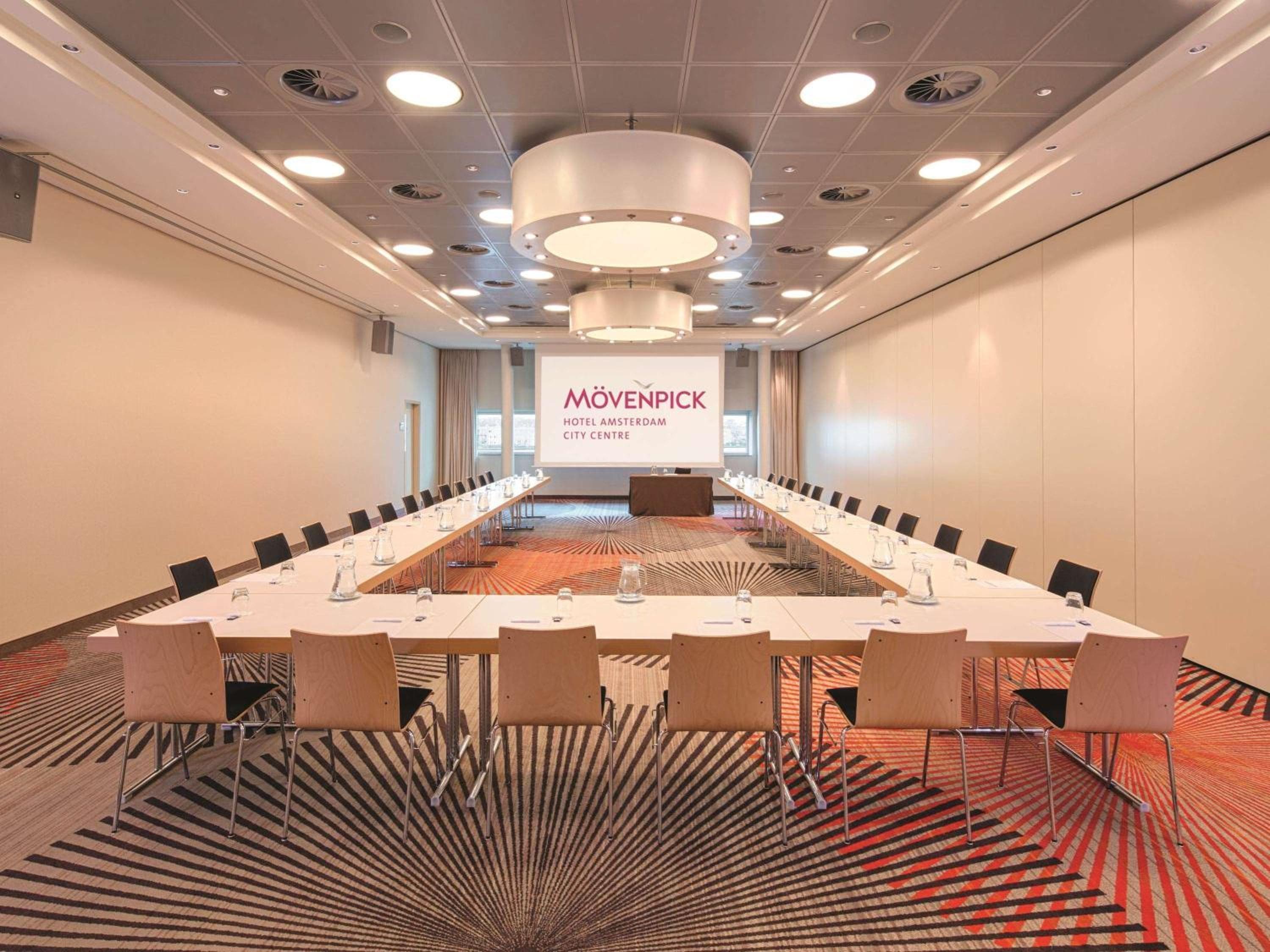 Mövenpick Hotel Amsterdam City Centre — 8