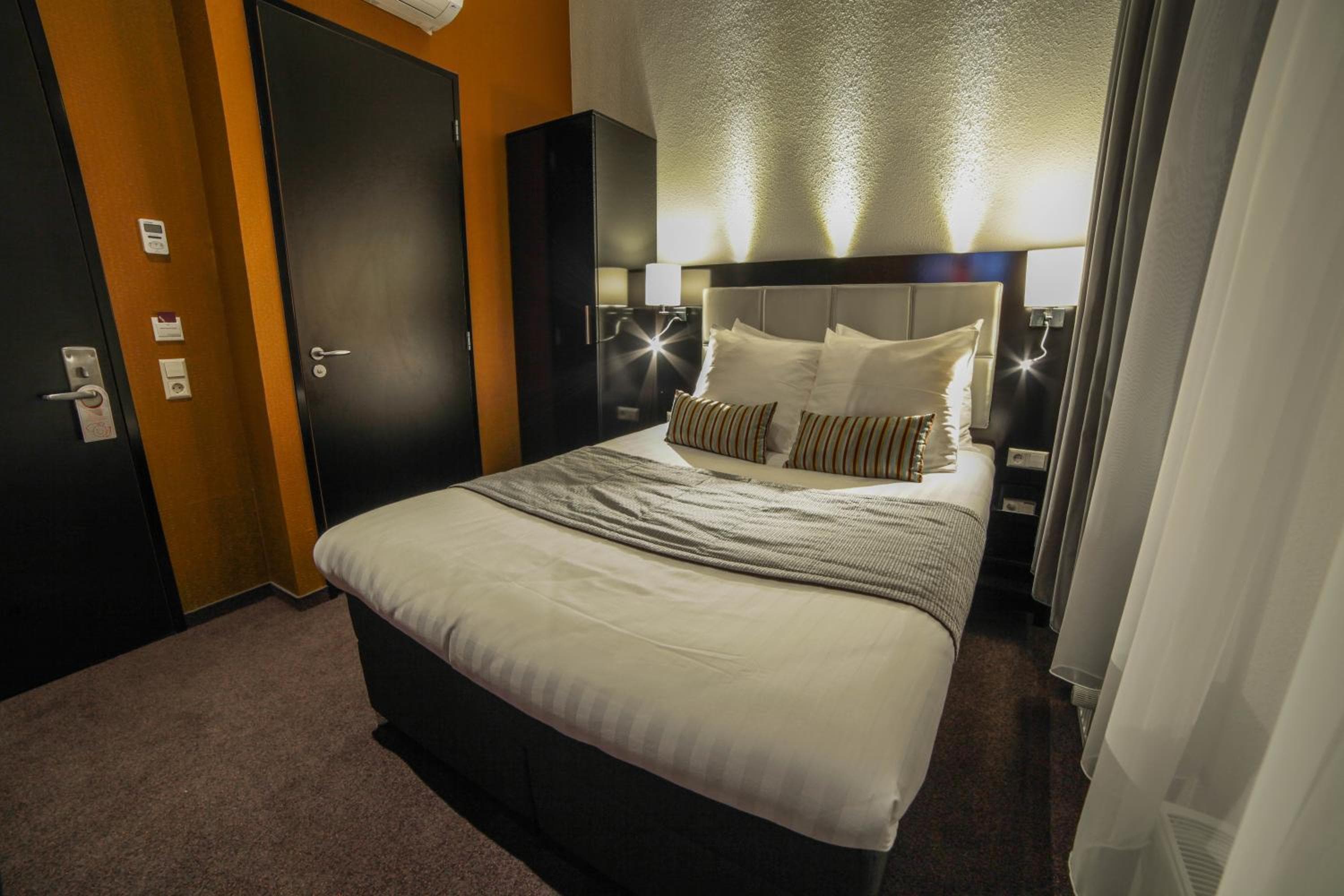 Hotel Mansion — 23